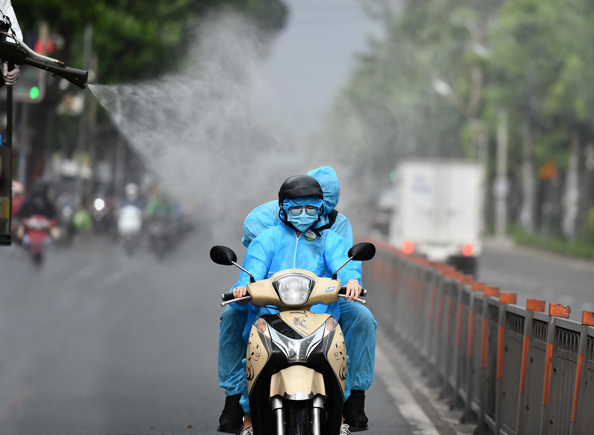 TP.HCM gian cach xa hoi them 2 tuan hinh anh