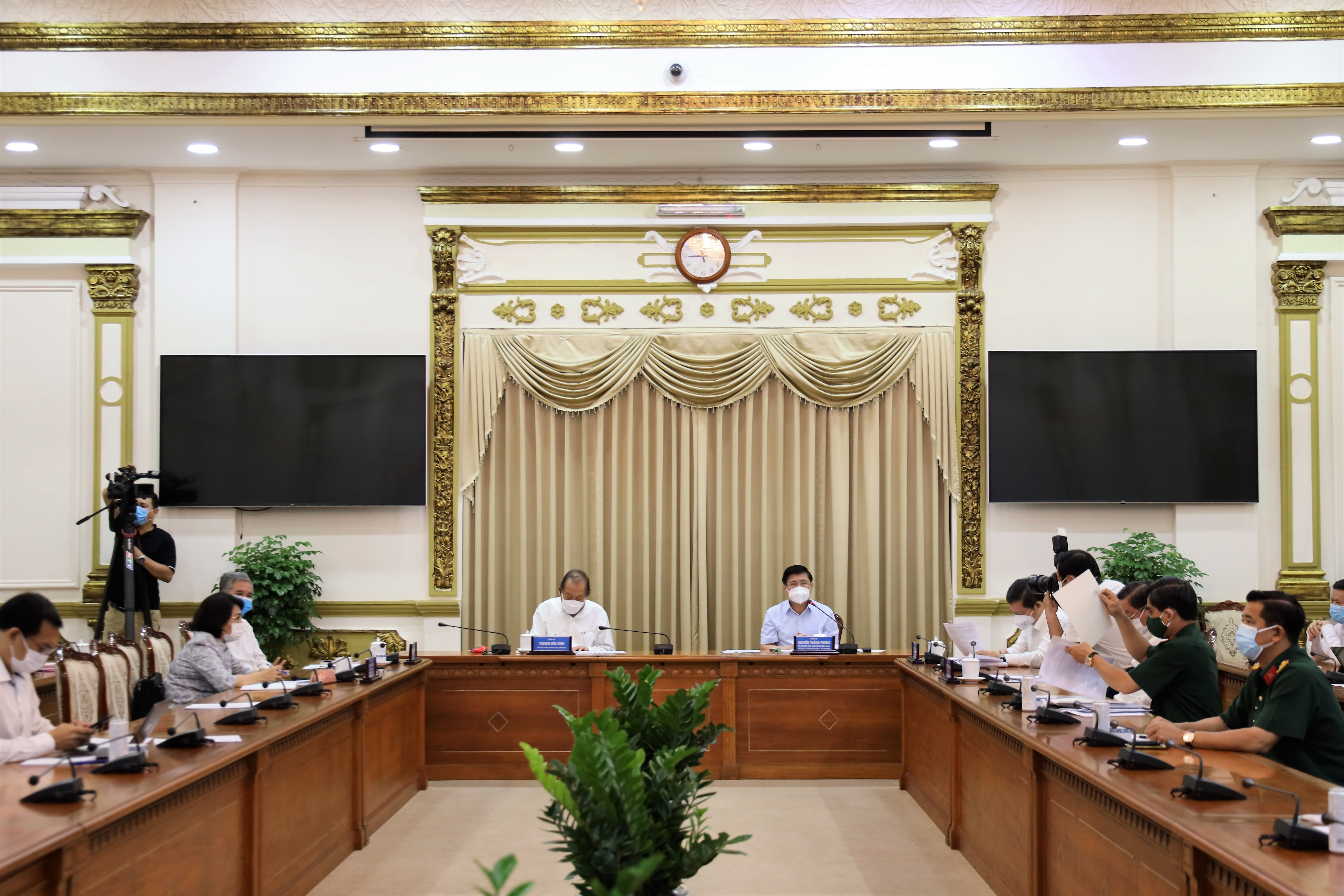 dich Covid-19 bung phat tai TP.HCM anh 4