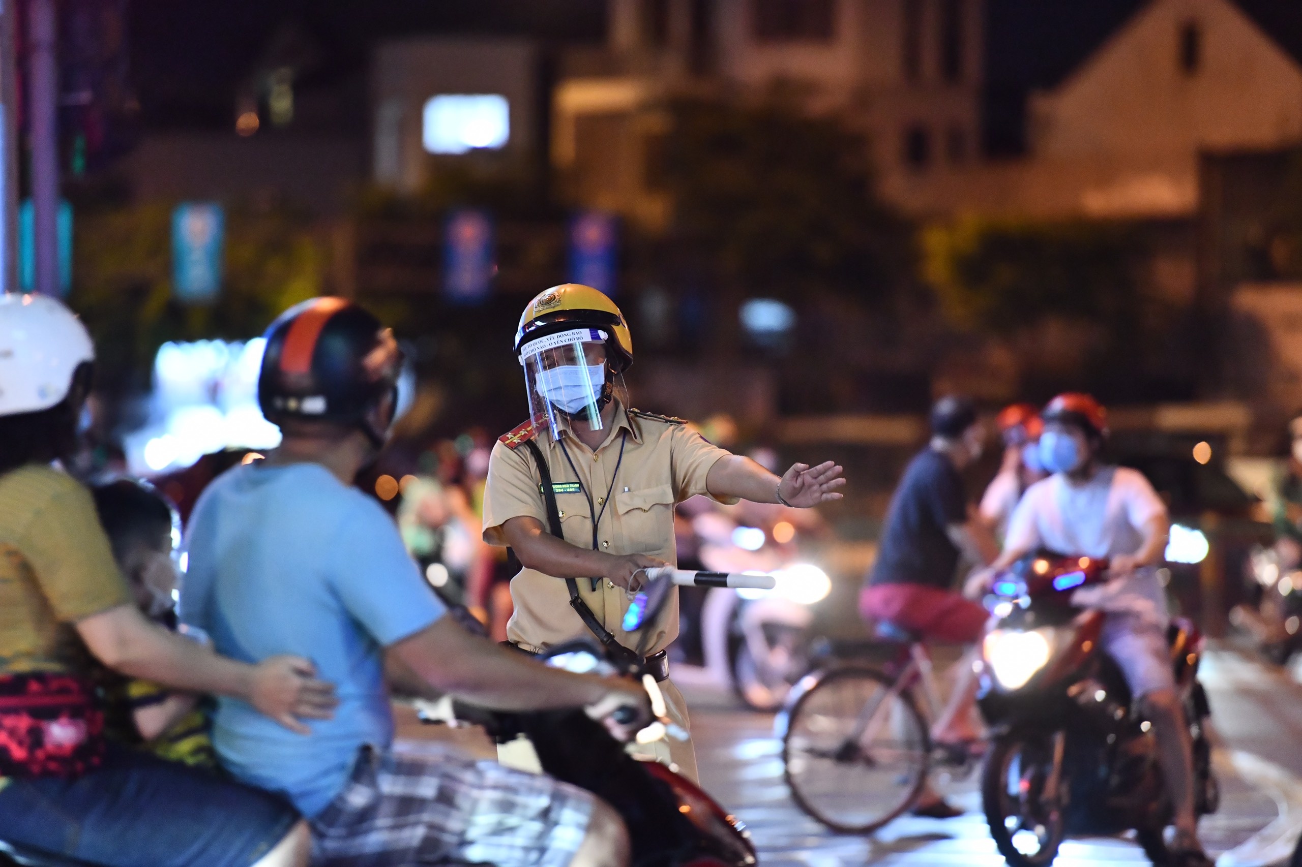 dich Covid-19 bung phat tai TP.HCM anh 1