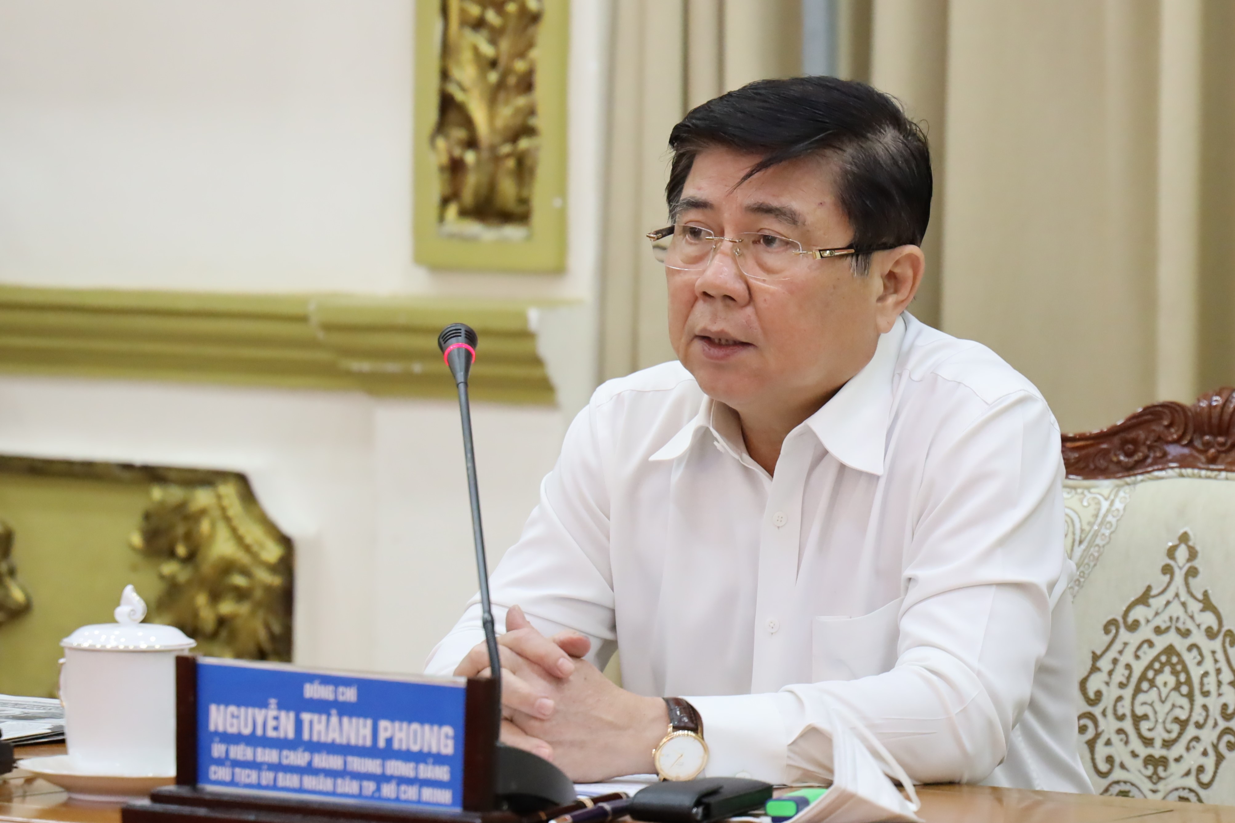 Chu tich TP.HCM noi ve 5 giai phap chong dich trong 7 ngay toi hinh anh