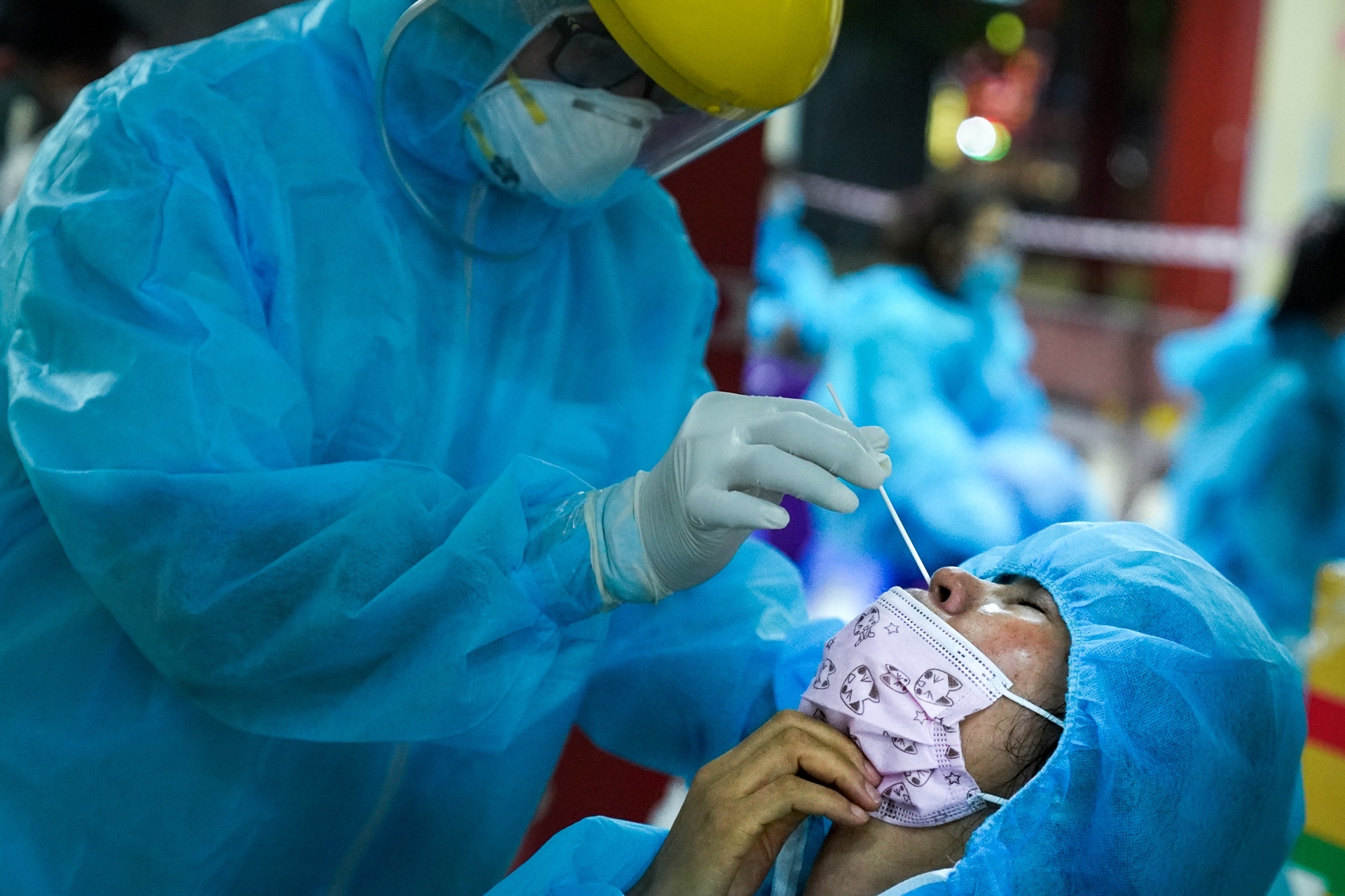 dich Covid-19 bung phat tai TP.HCM anh 1