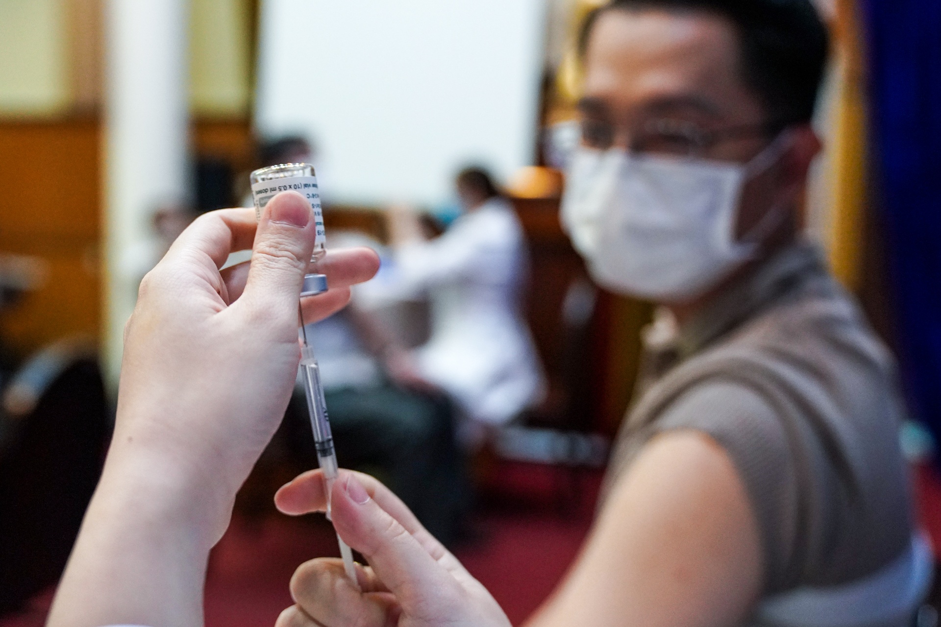 Hon 710.000 nguoi o TP.HCM duoc tiem vaccine Covid-19 dot 4 hinh anh