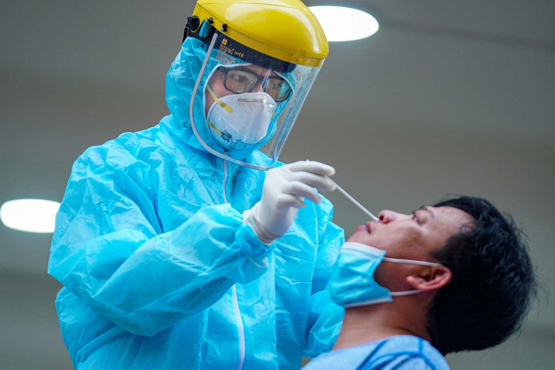 TP.HCM len ke hoach lay 5 trieu mau xet nghiem trong 10 ngay hinh anh