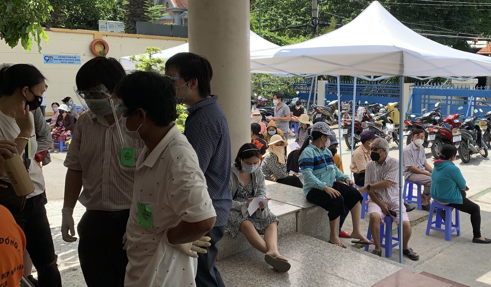 TP.HCM lay mau xet nghiem toan dan anh 1