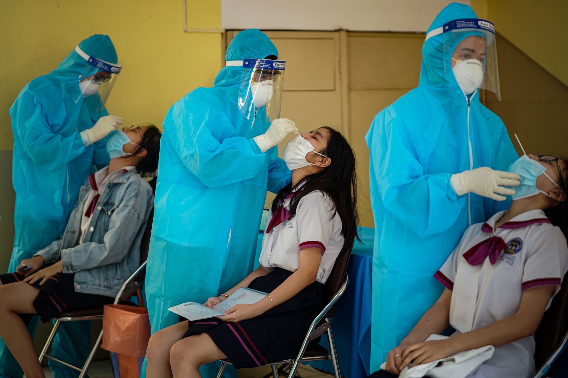 18 mau gop cua nguoi du ky thi THPT o TP.HCM duong tinh voi nCoV hinh anh