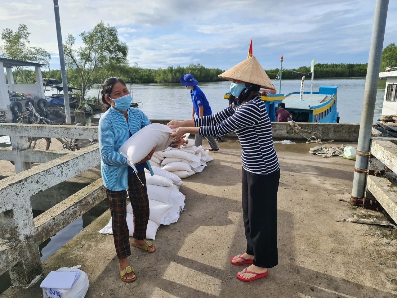 dich Covid-19 bung phat tai TP.HCM anh 1