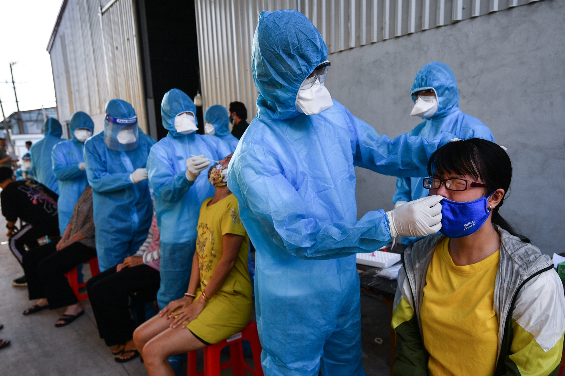 dich Covid-19 bung phat tai TP.HCM anh 3