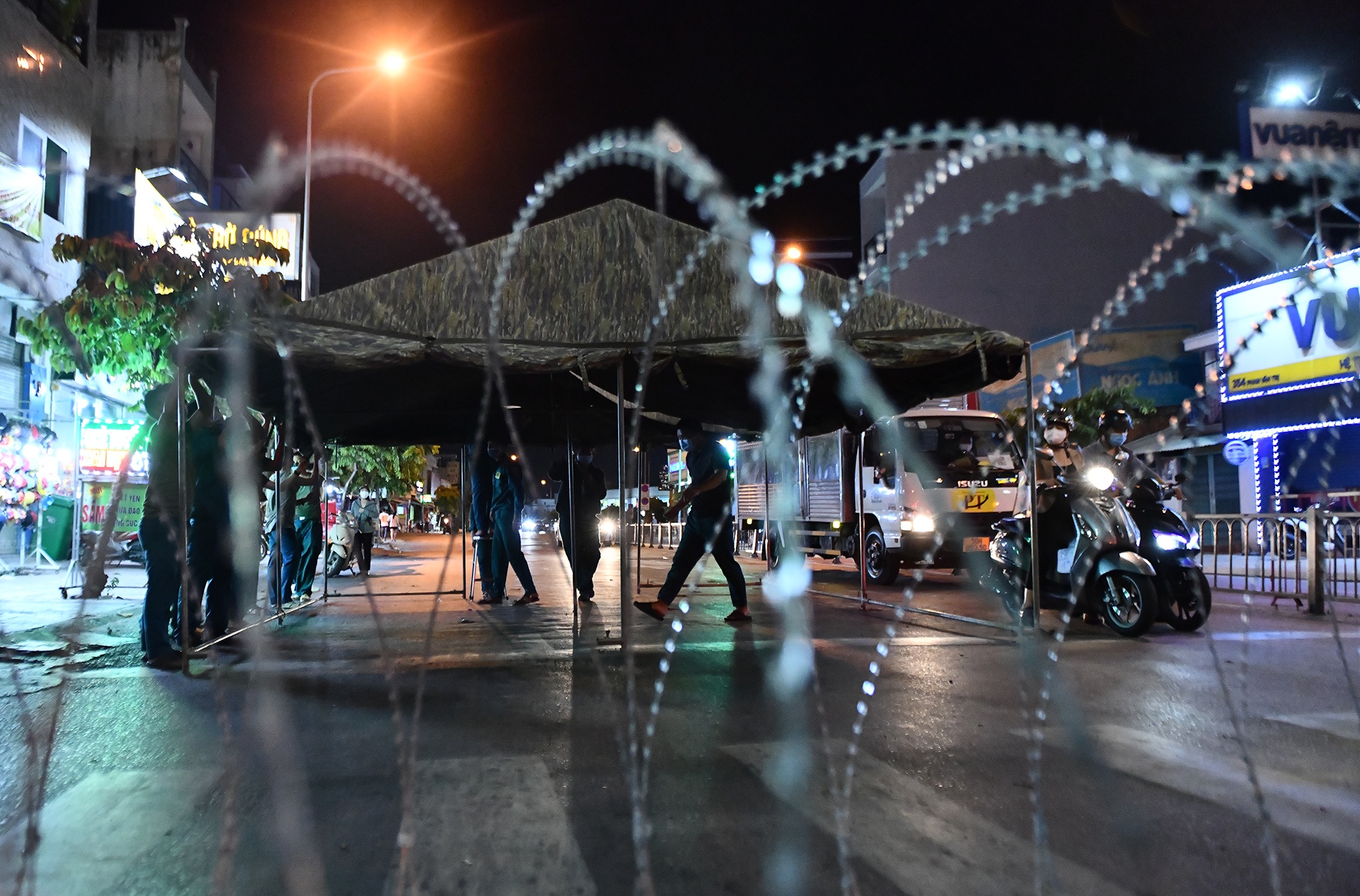 dich Covid-19 bung phat tai TP.HCM anh 2