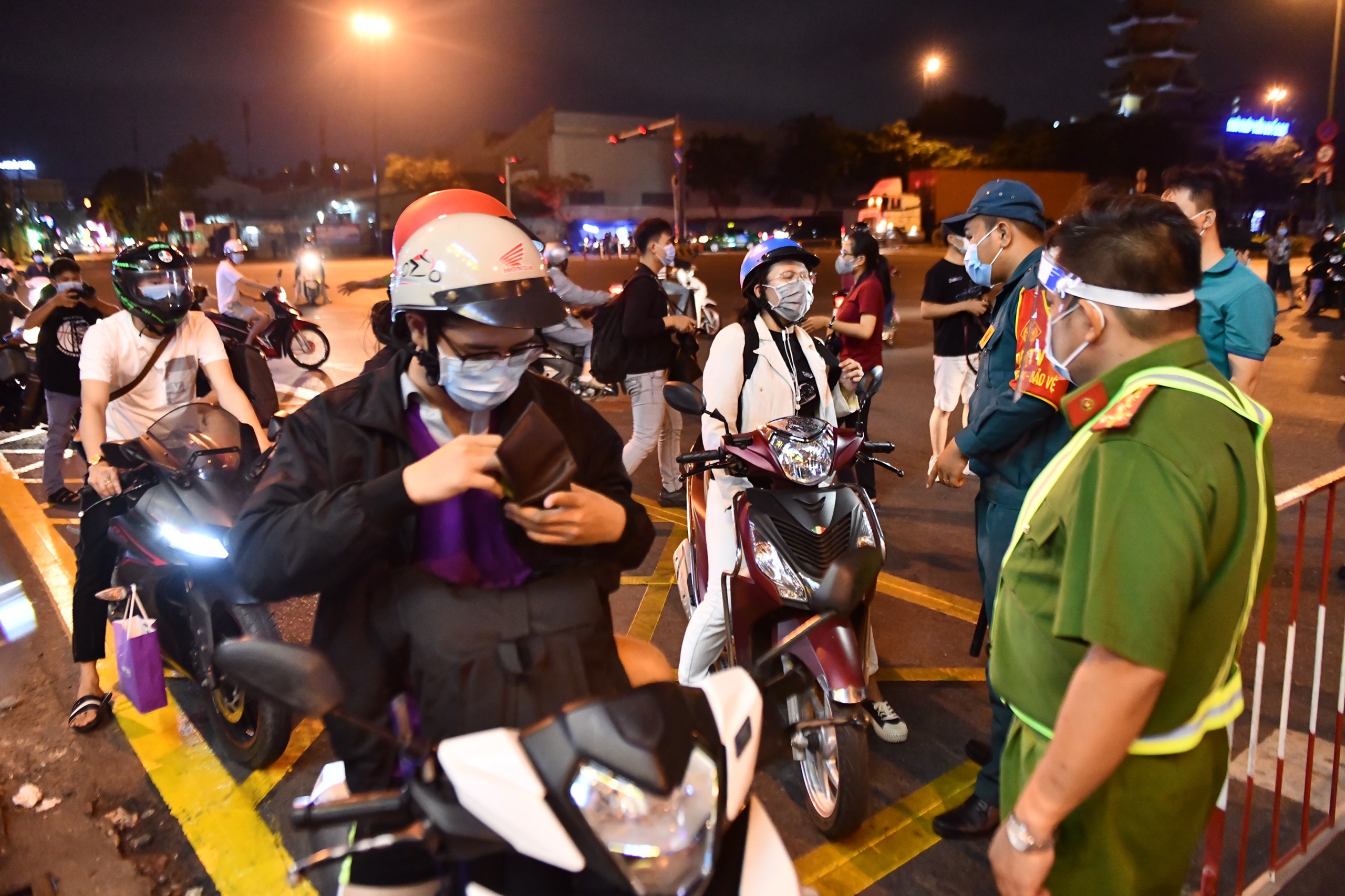 7 ngay ap dung Chi thi 16 tai TP.HCM anh 2