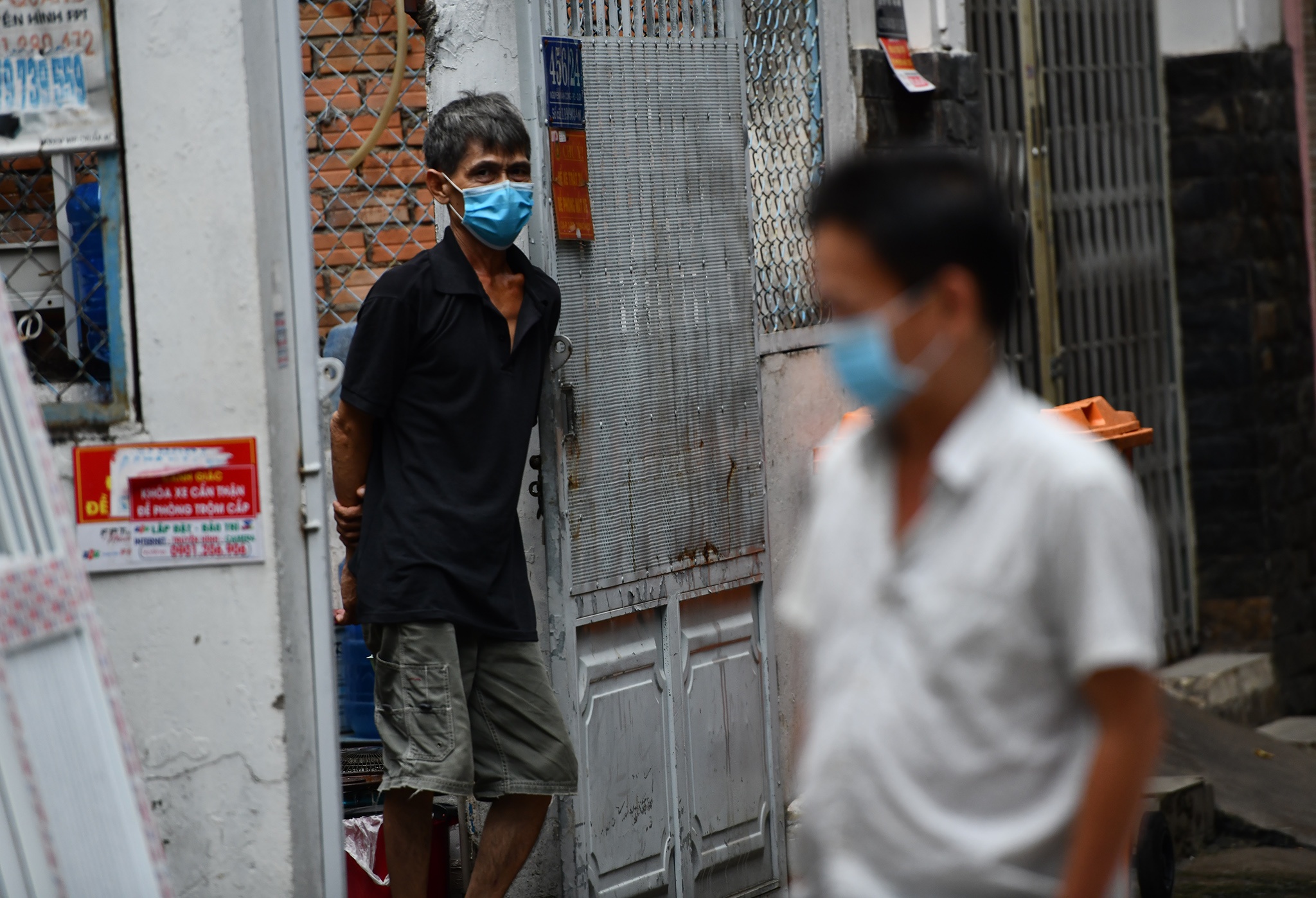 Vi sao TP.HCM lung tung trong cach ly F1 tai nha? hinh anh