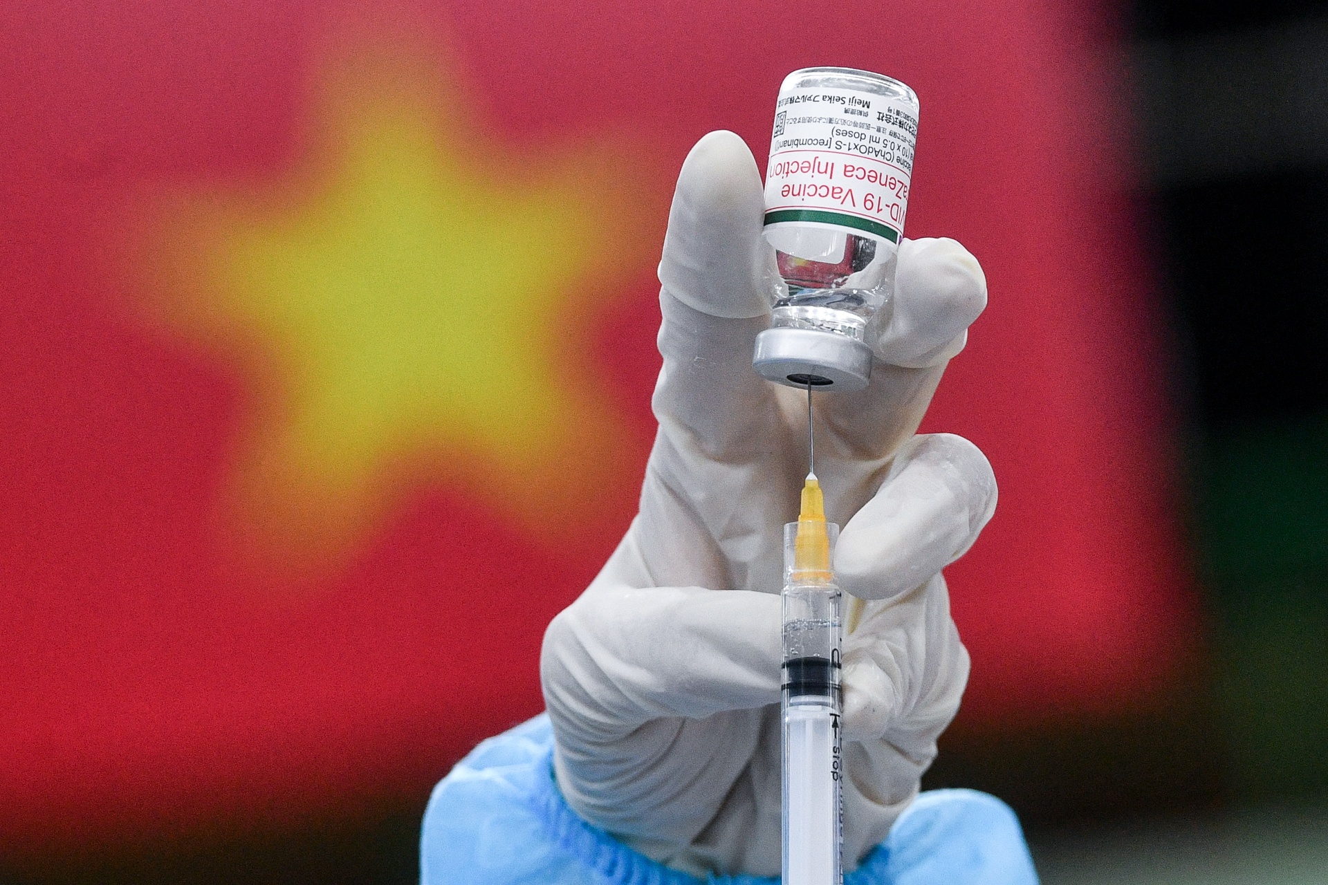 chien dich tiem vaccine dot 5 TP.HCM anh 3