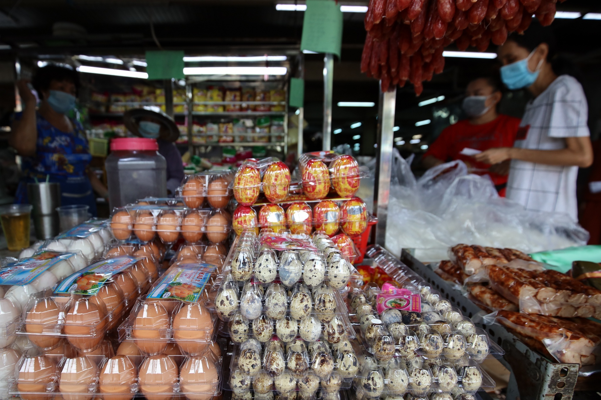 dich Covid-19 bung phat tai TP.HCM anh 1