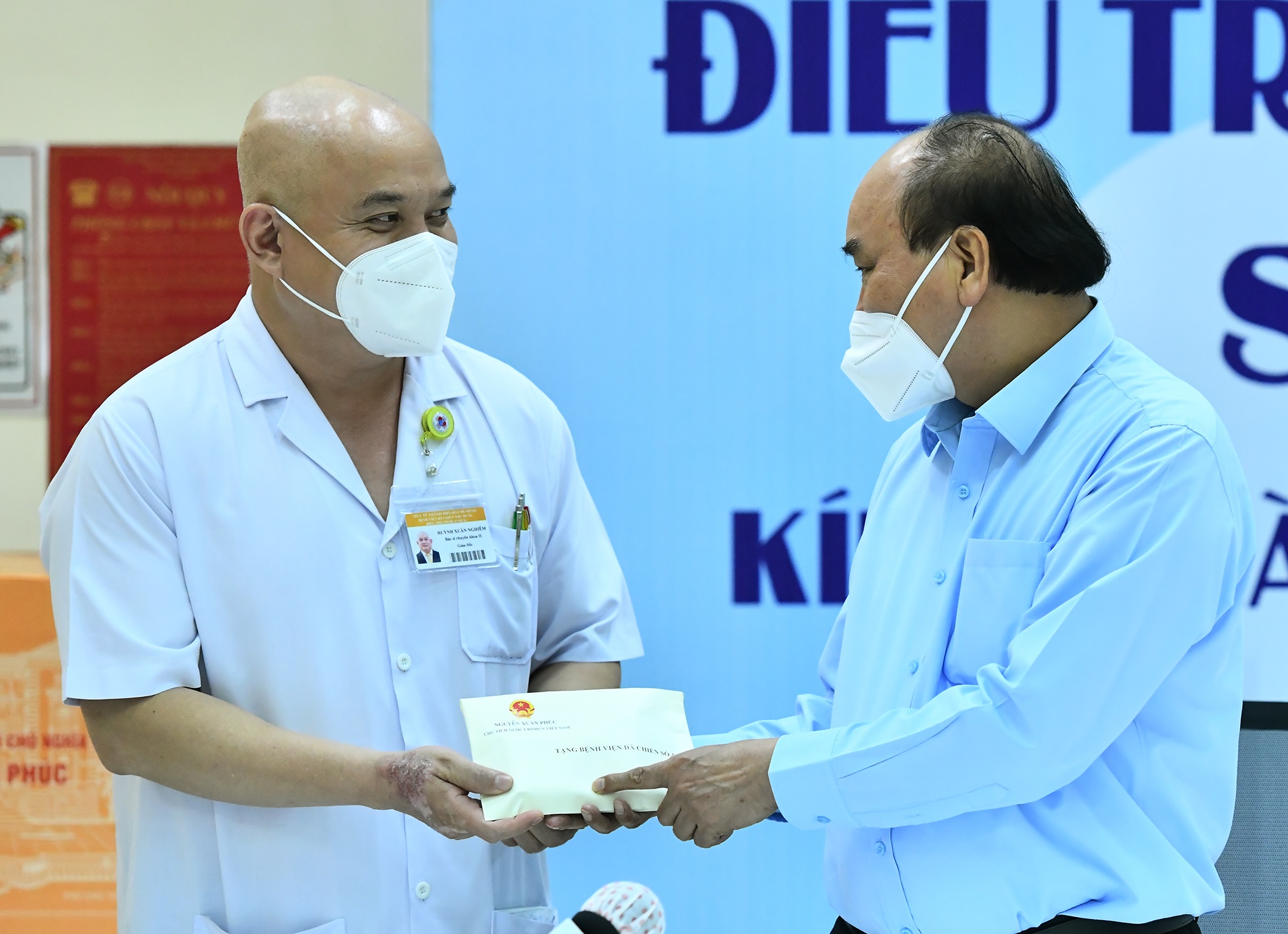 Chu tich nuoc Nguyen Xuan Phuc anh 9