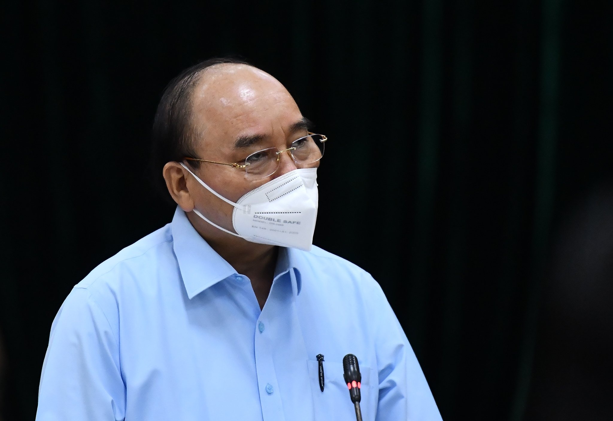 Chu tich nuoc Nguyen Xuan Phuc tham TP.HCM anh 1