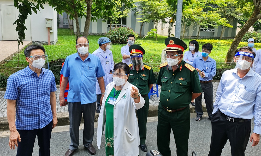 dich Covid-19 bung phat tai phia nam anh 2