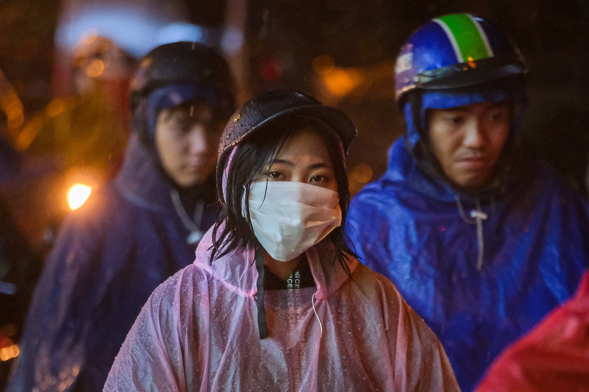 TP.HCM mua lon trong dem anh 1