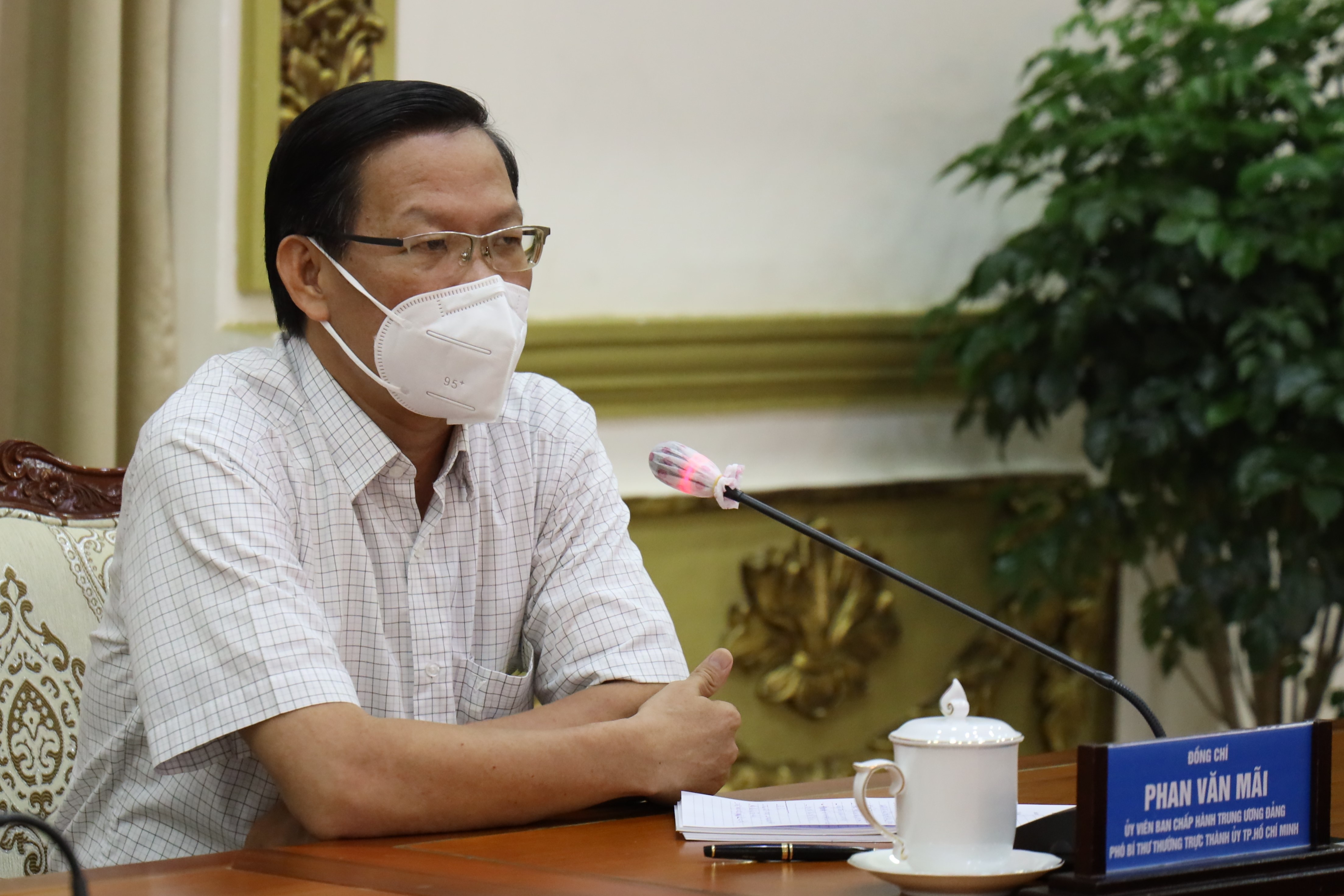 Ong Phan Van Mai cam ket cung thanh pho som kiem soat dich Covid-19 hinh anh