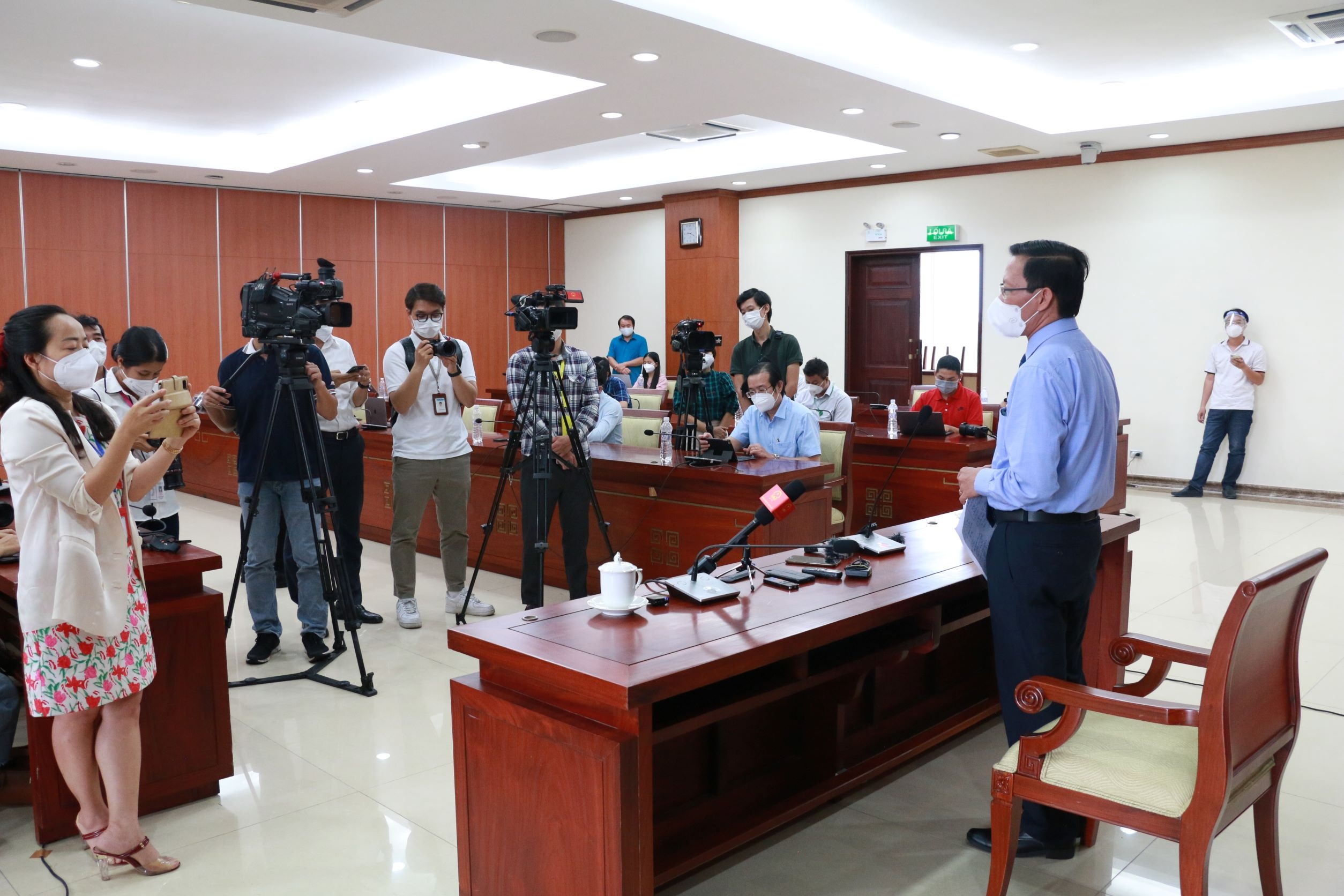 Tan Chu tich UBND TP.HCM Phan Van Mai anh 3