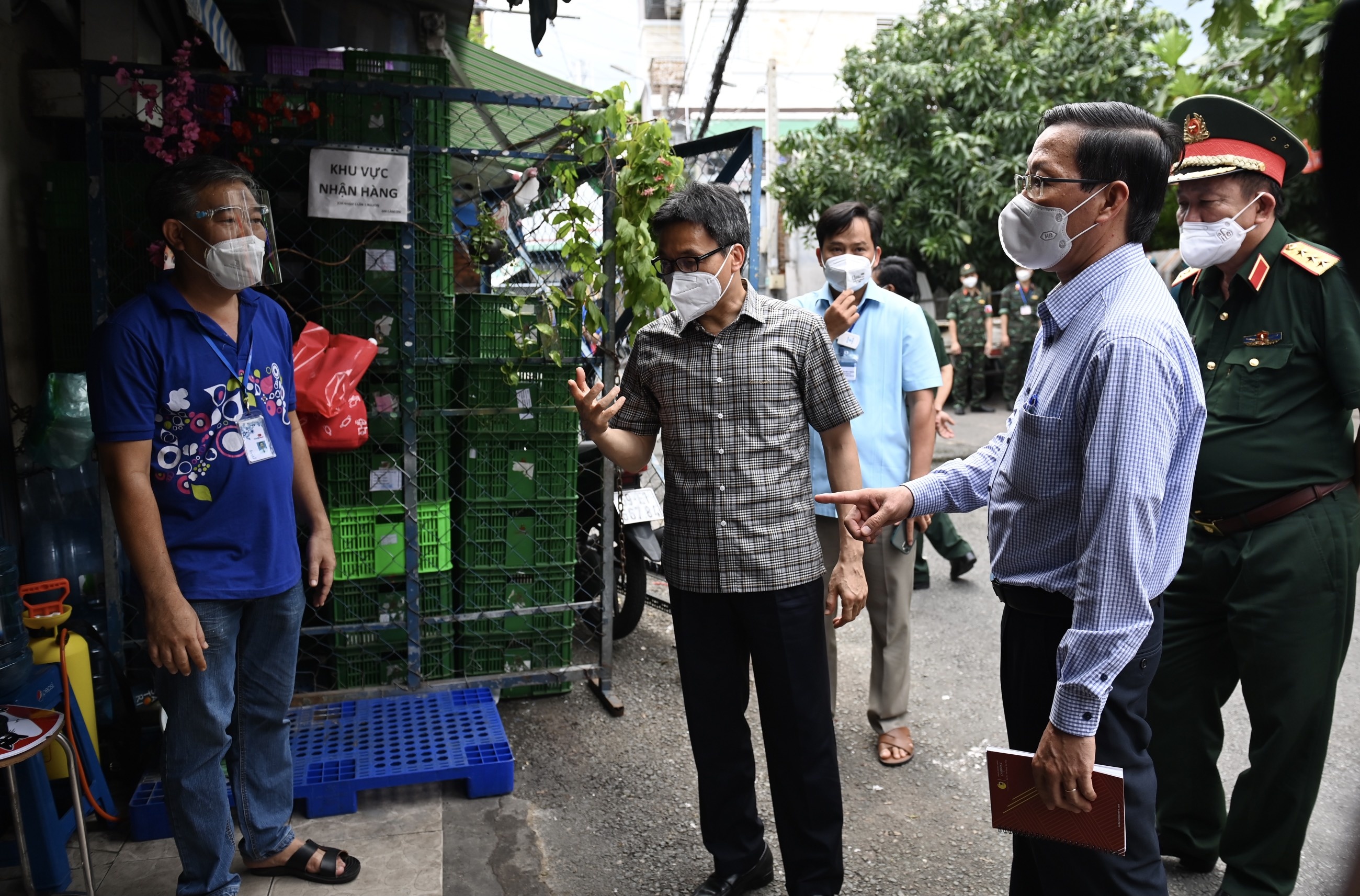 Chu tich UBND TP.HCM Phan Van Mai anh 10