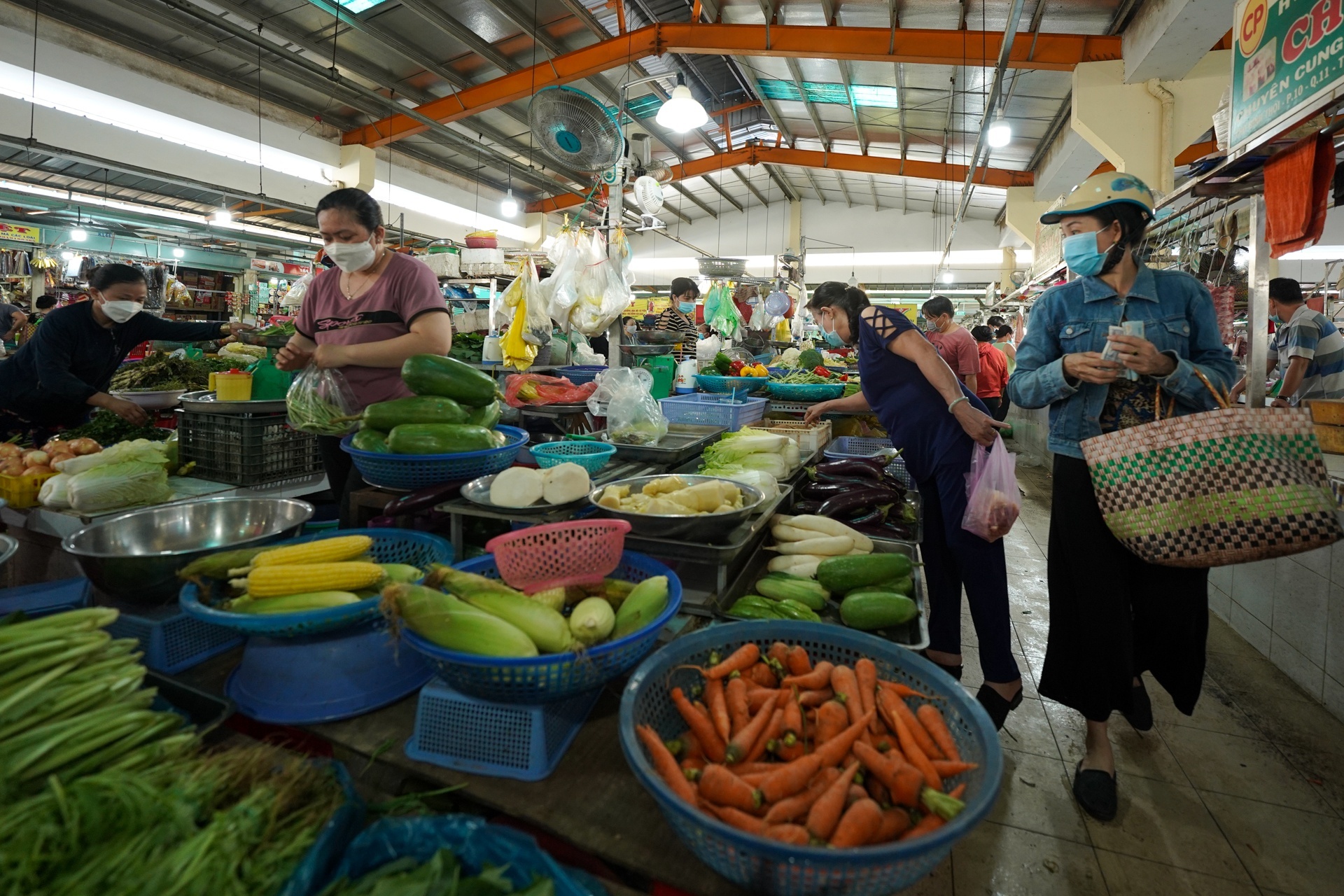 mo cua kinh te TP.HCM sau 15/9 anh 3