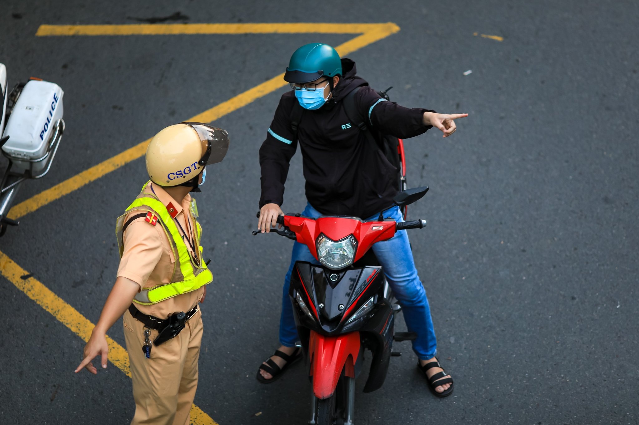 Quan 7 va huyen Cu Chi co duoc giam gian cach khi da kiem soat dich? hinh anh