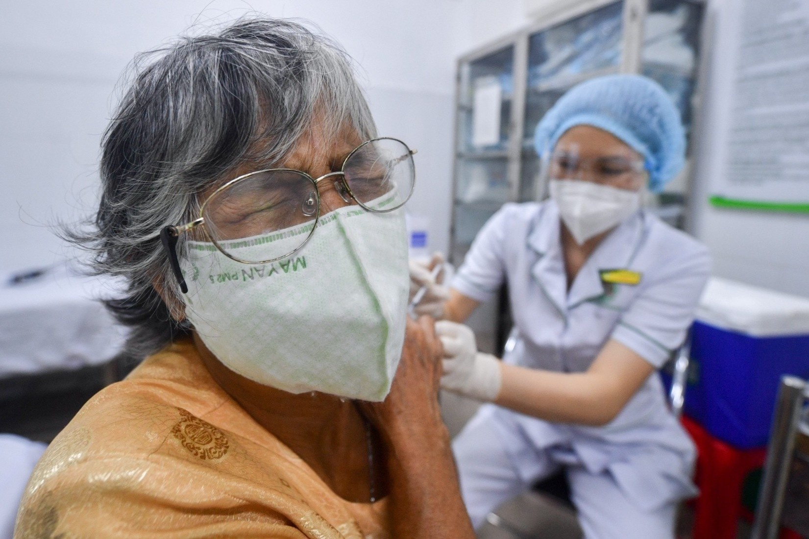 Ty le tiem mui 2 nguoi tren 50 tuoi o TP.HCM tang nhanh, dat 60% hinh anh