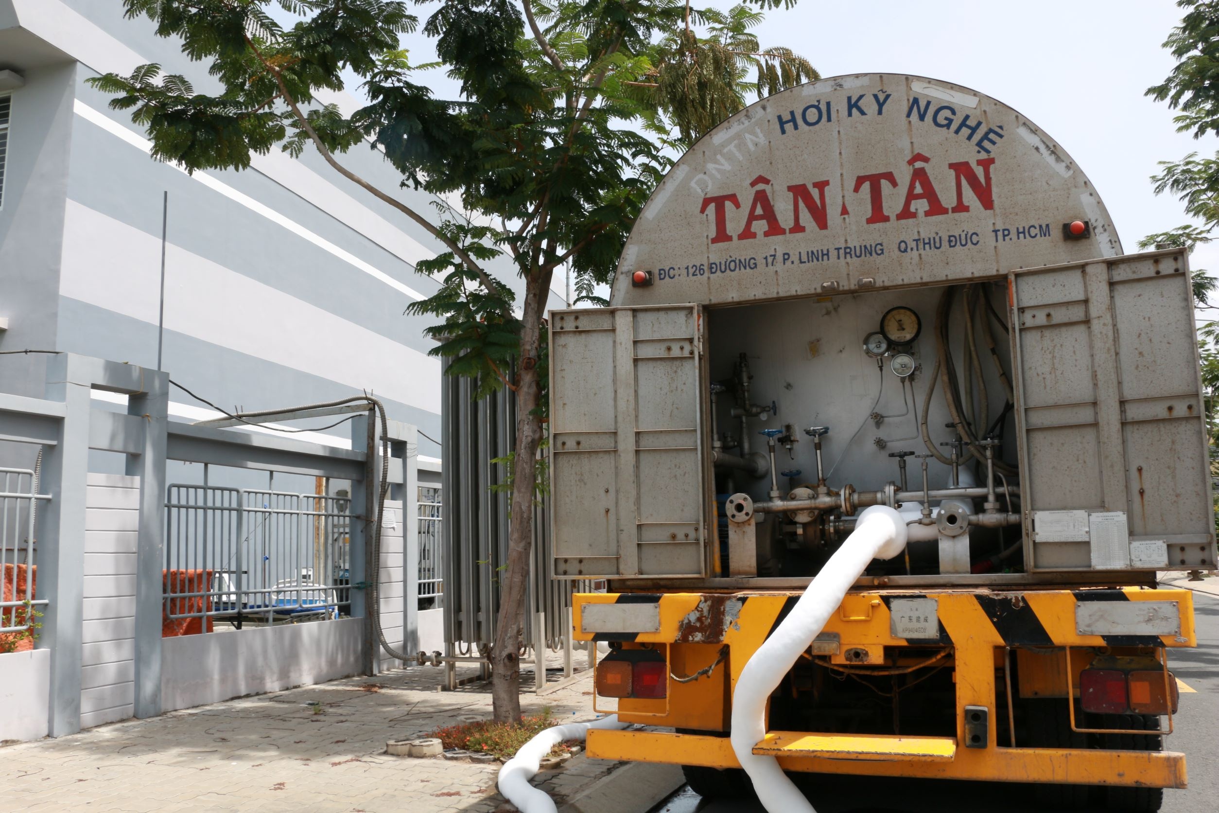 quan 7 pha rao chong dich anh 4