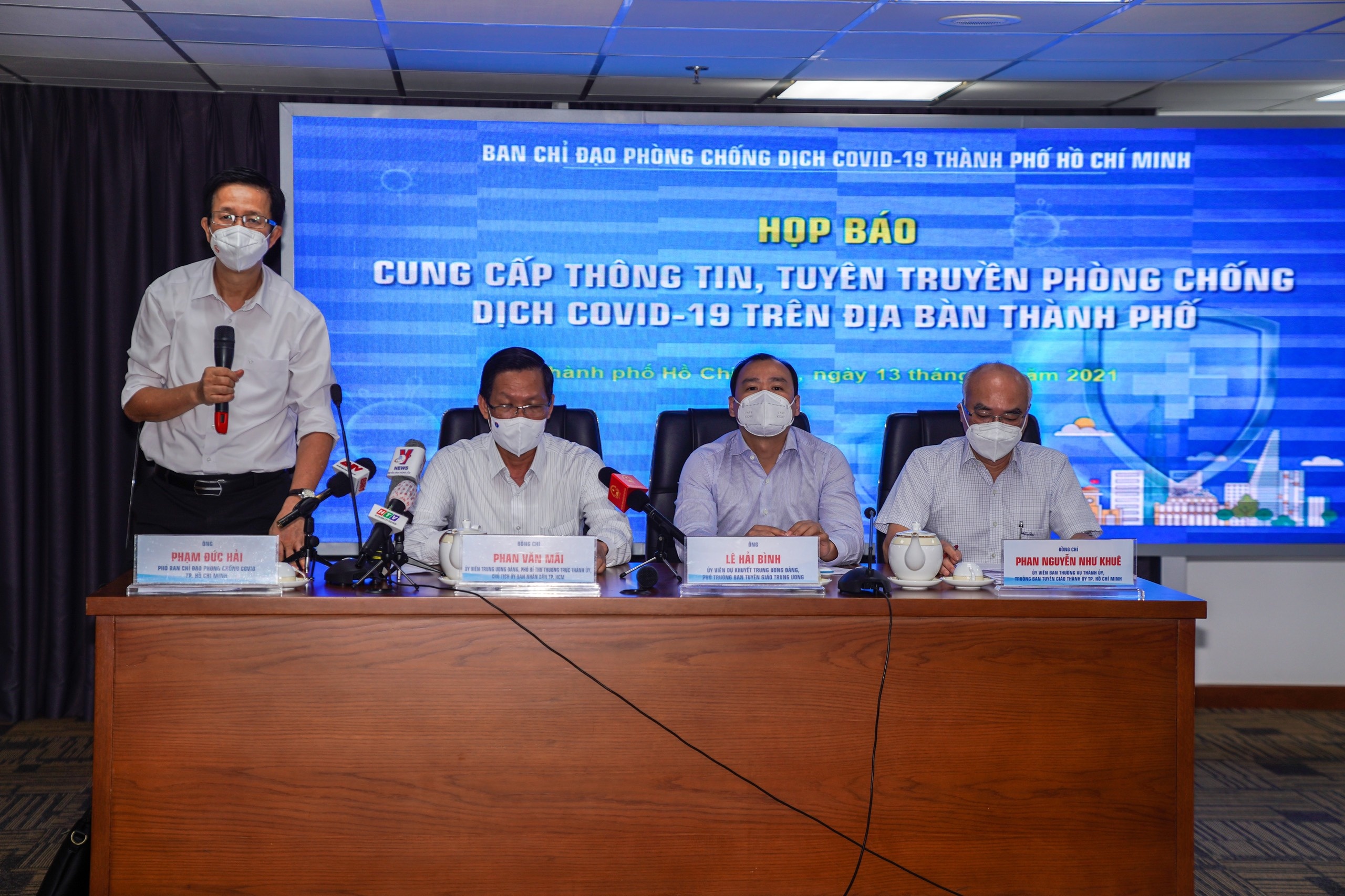 TP.HCM tiep tuc siet chat gian cach xa hoi anh 2