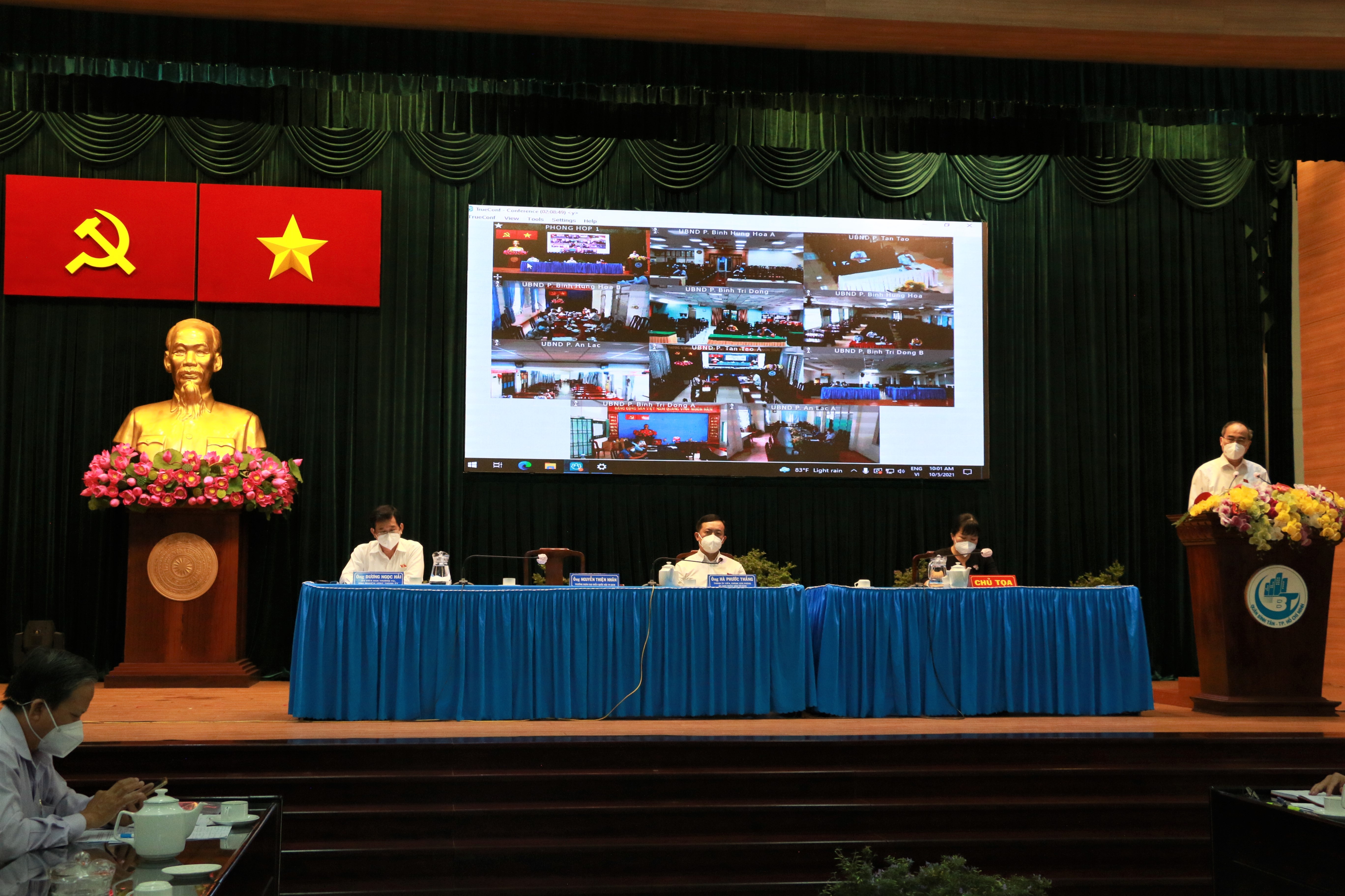 DBQH tiep xuc cu tri anh 1