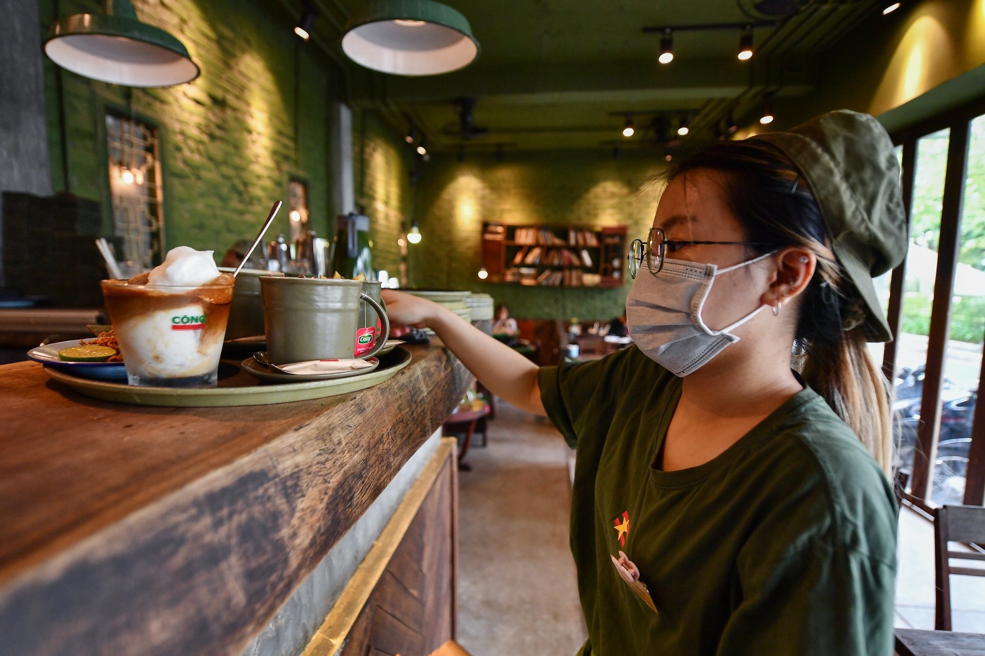 Vi sao TP.HCM chua the noi long them cac hoat dong nhu Ha Noi? hinh anh