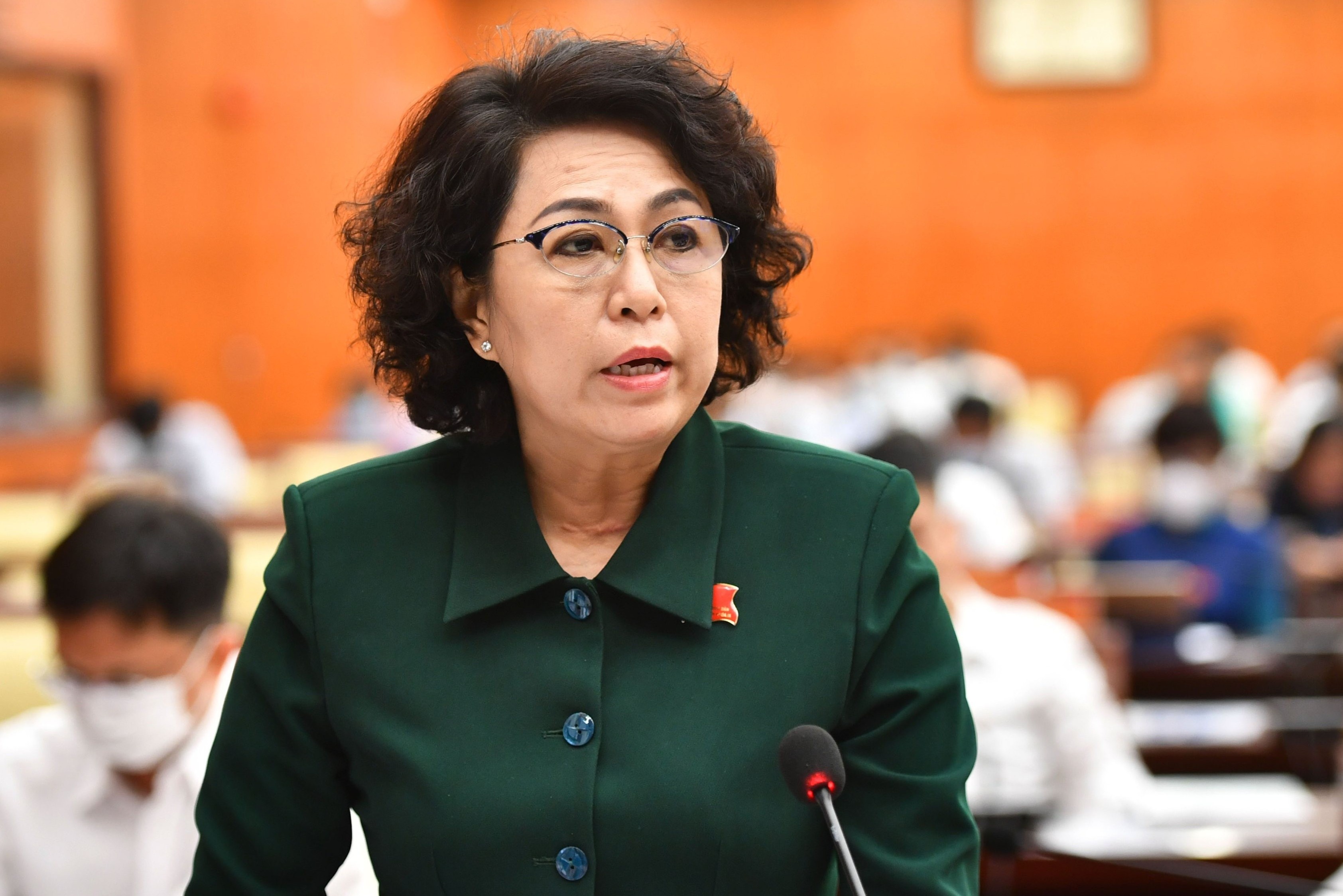 Tai sao TP.HCM cham ho tro nguoi dan va luc luong tuyen dau? hinh anh