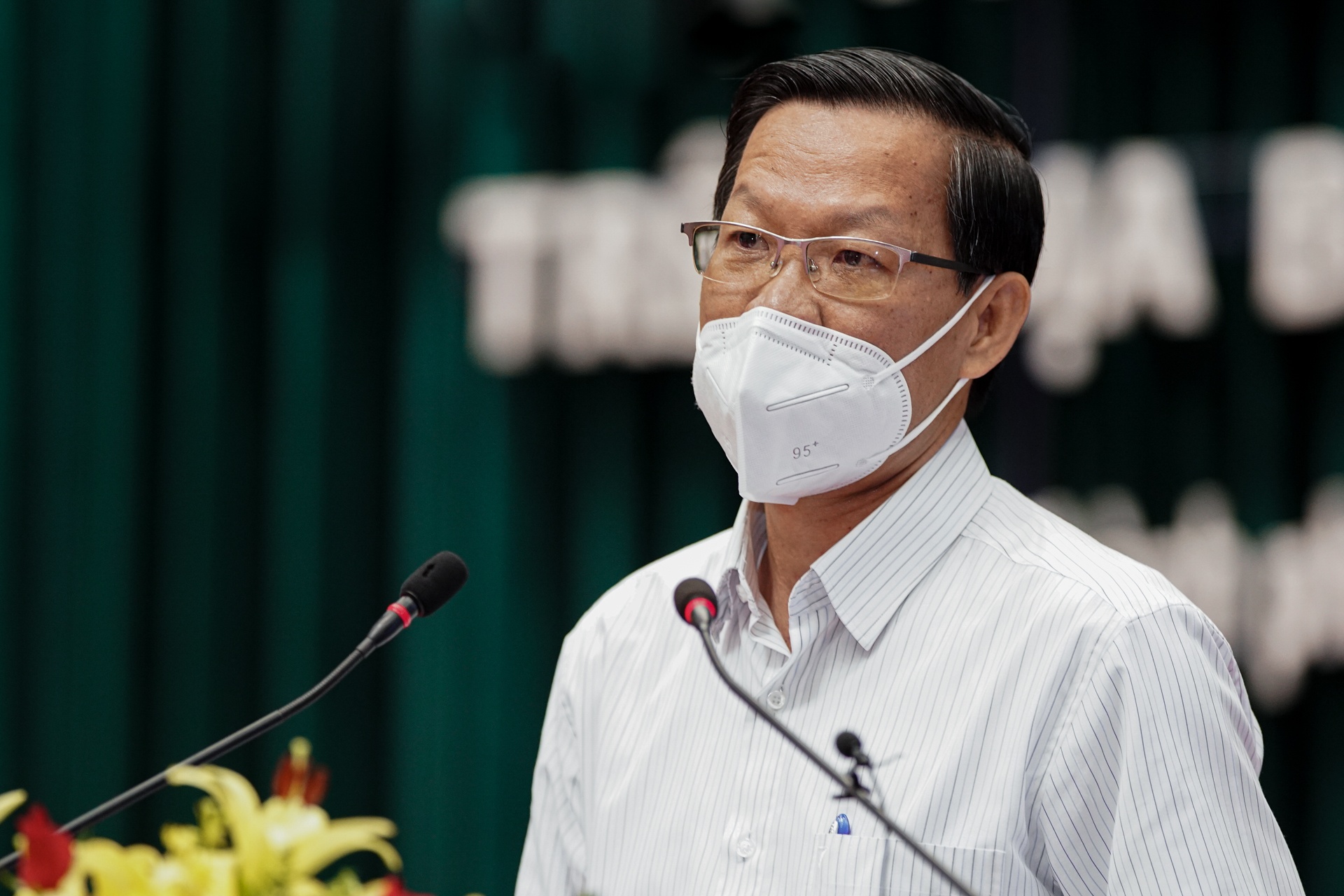 Chu tich TP.HCM: Tinh than Nghi quyet 128 da van dung trong Chi thi 18 hinh anh