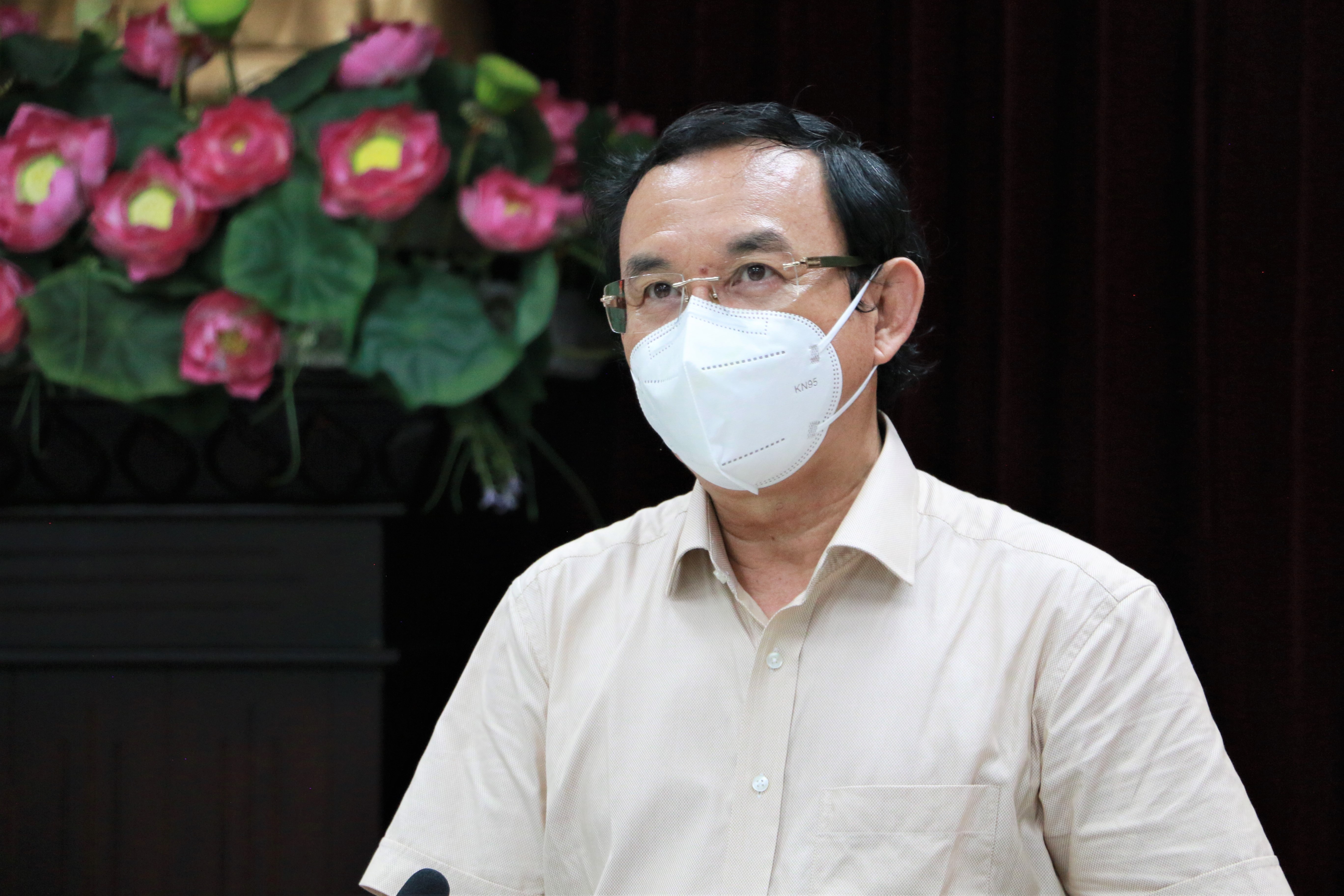 Bi thu TP.HCM: Tinh toan xay nha luu tru cong nhan o Khu cong nghe cao hinh anh