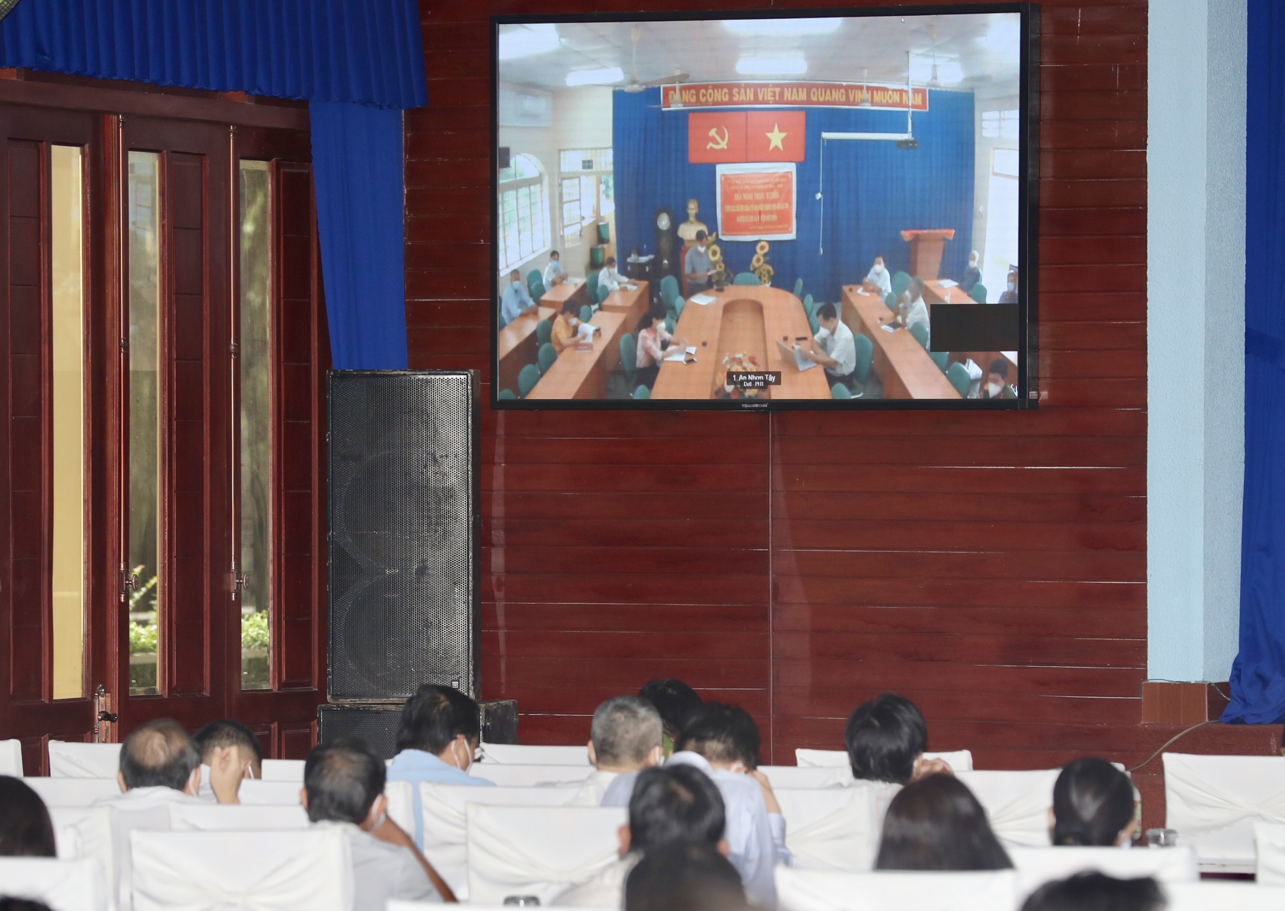 phuc hoi kinh te tai TP.HCM anh 2