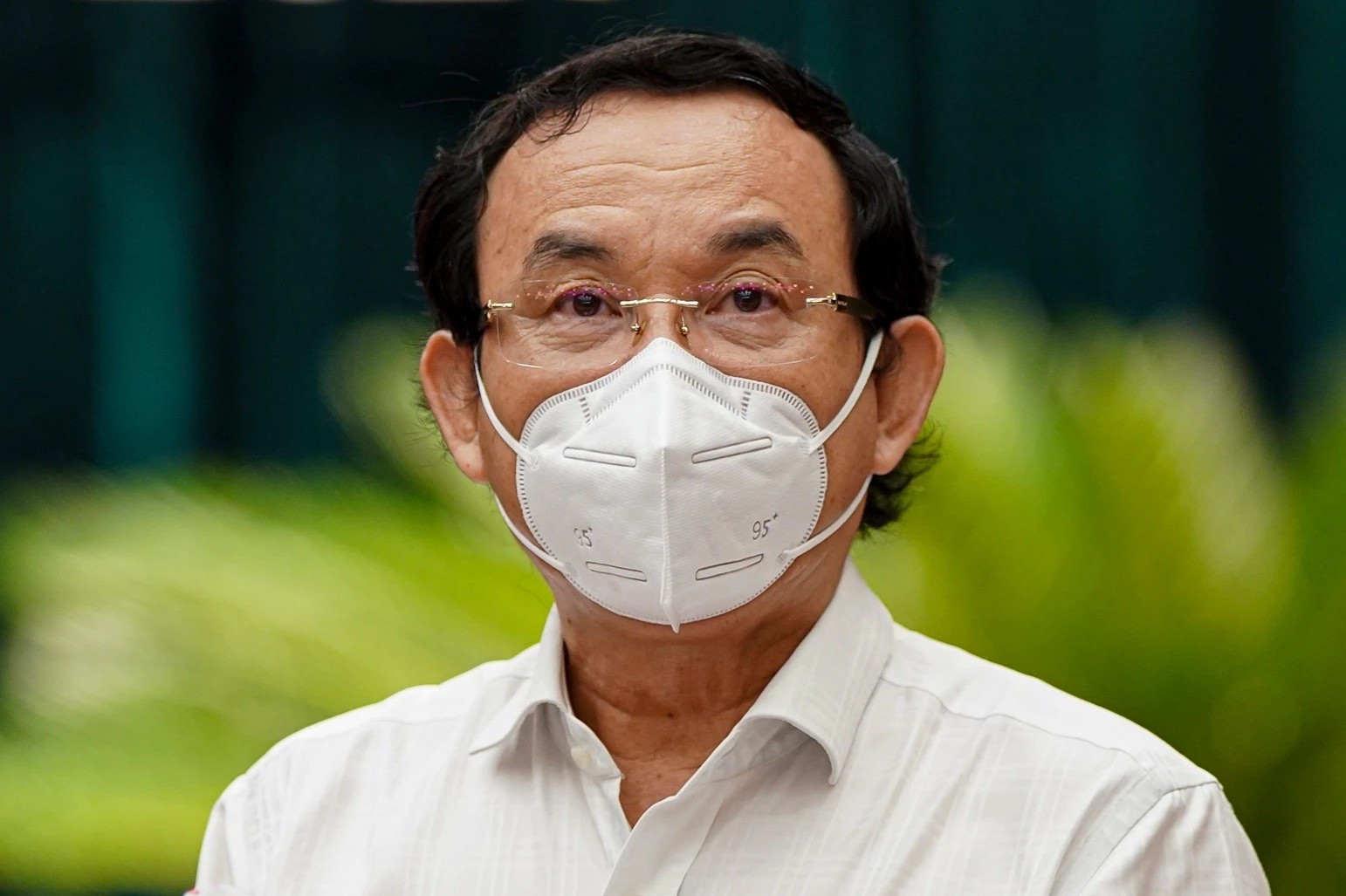 Bi thu TP.HCM: Khong chu quan du da tiem 2 mui vaccine hinh anh