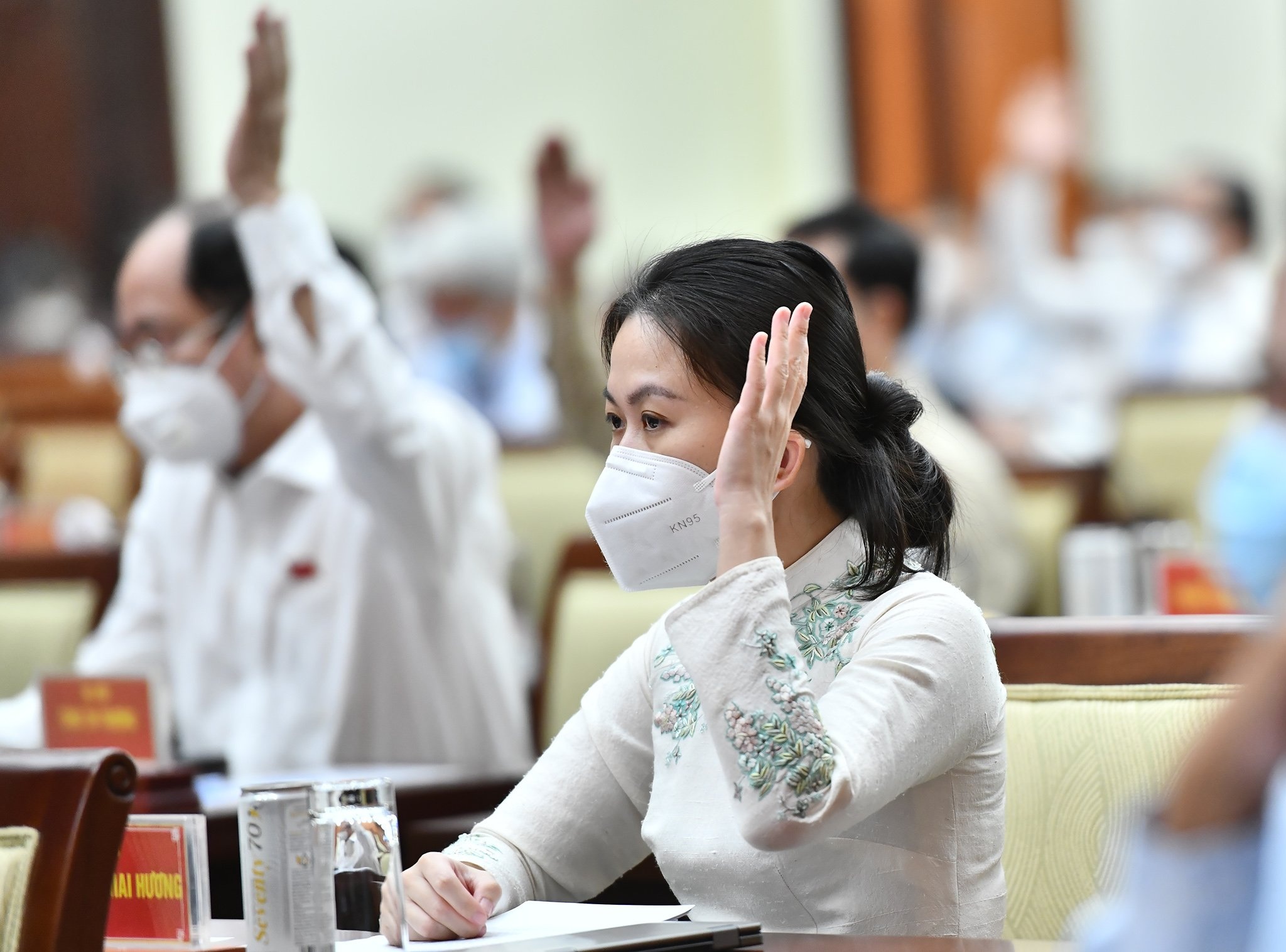 ho tro hoc phi cho hoc sinh anh 1