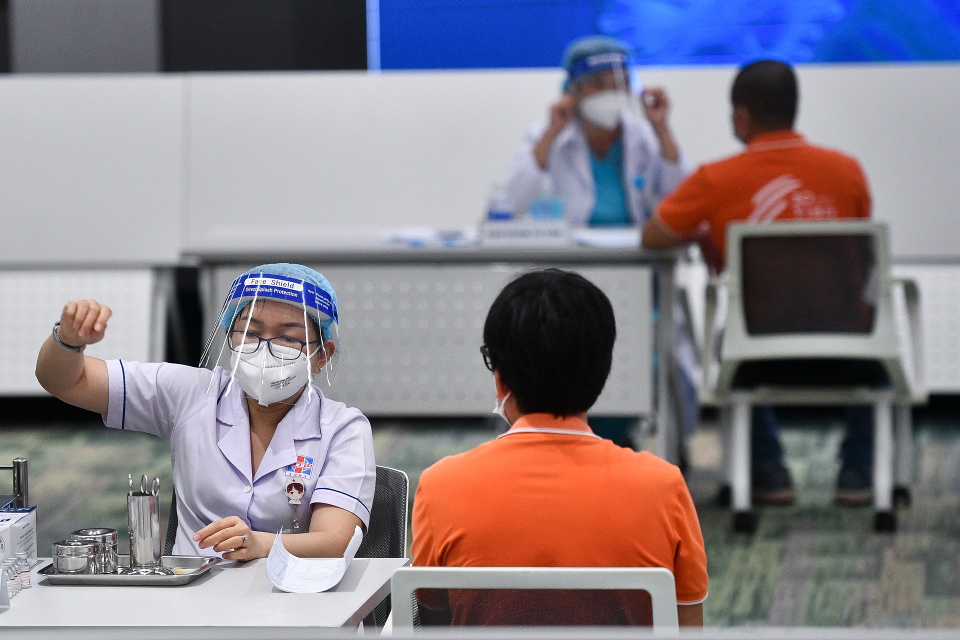 Tp.HCM tiem vaccine mui 3 anh 1