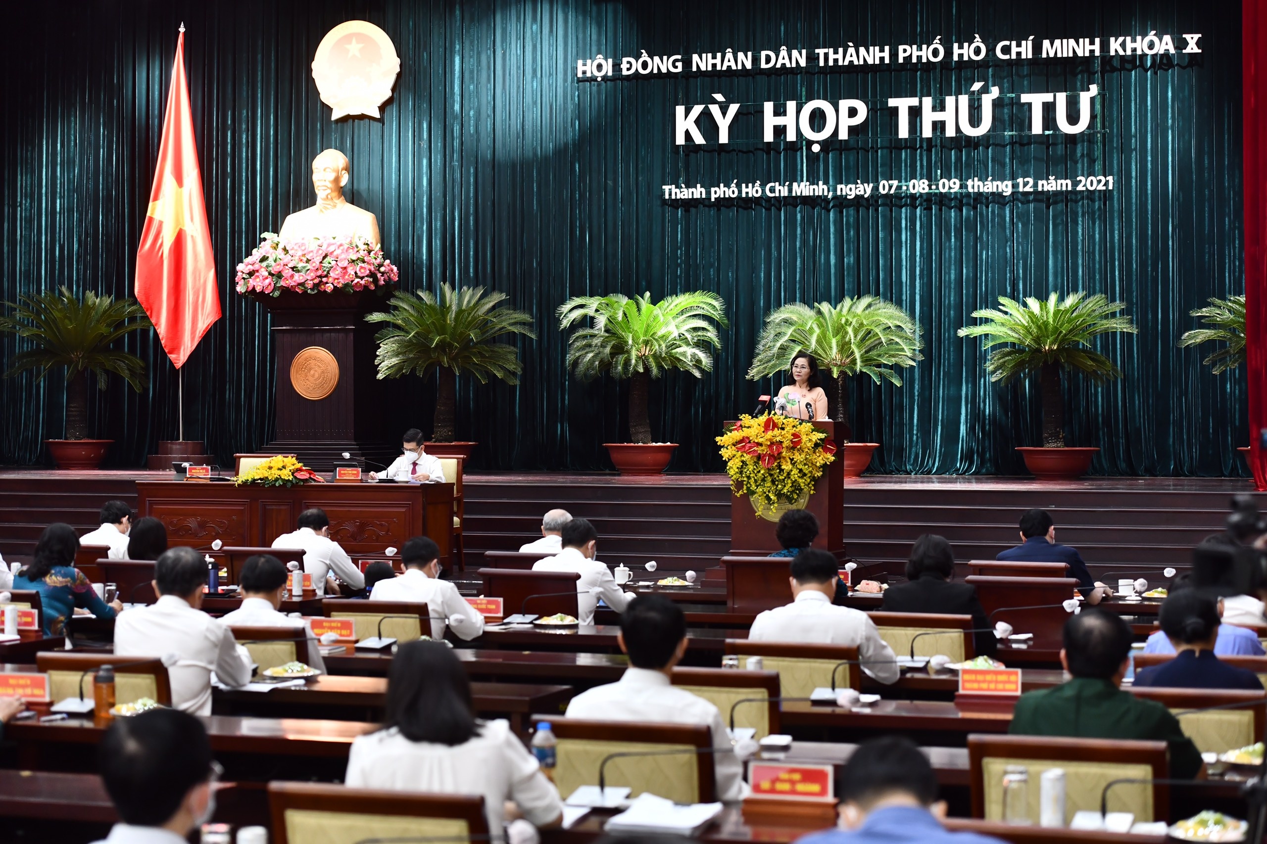 phien chat van cua HDND TP.HCM anh 1