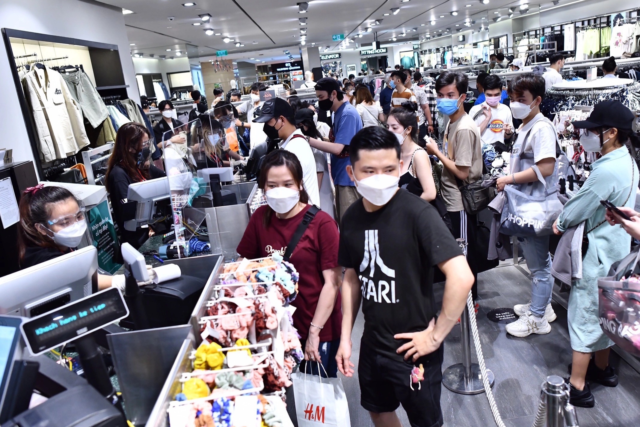 TP.HCM dua du bao kinh te phuc hoi, phat trien hinh chu V nam 2022 hinh anh