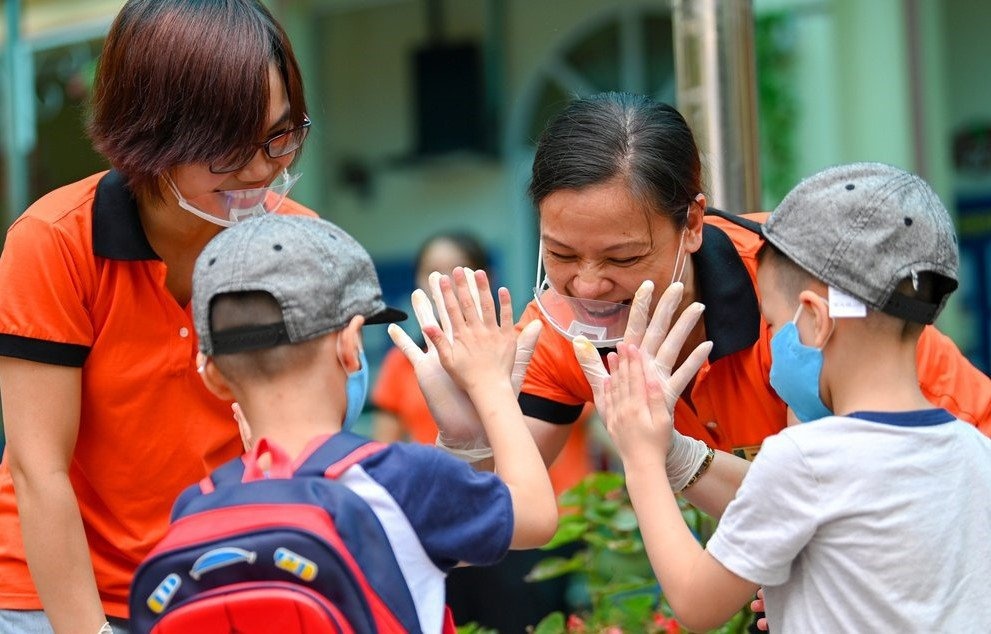 Tre mam non TP.HCM den truong tu thang 2 hinh anh