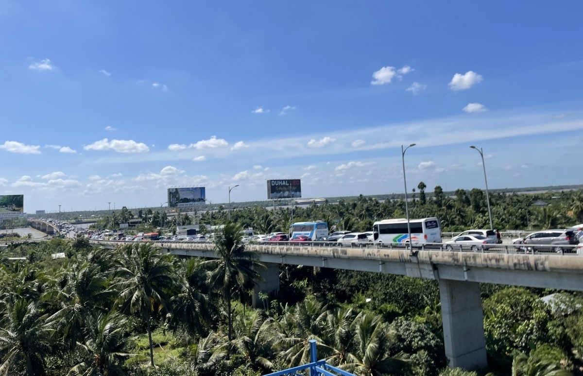 un u cau Rach Mieu anh 1