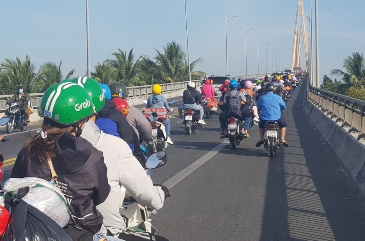 Xa tram cau Rach Mieu vi un u giao thong hinh anh