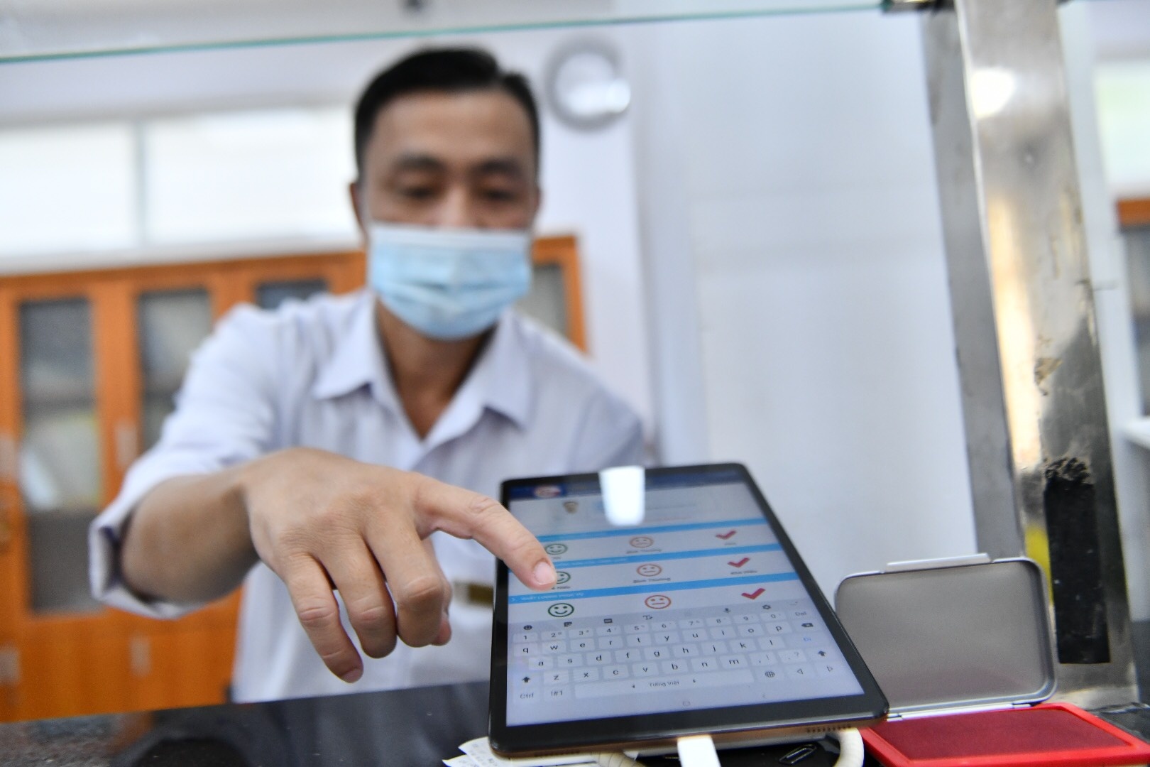 Doanh nghiep chi can nop ho so qua mang toi So Cong Thuong TP.HCM hinh anh