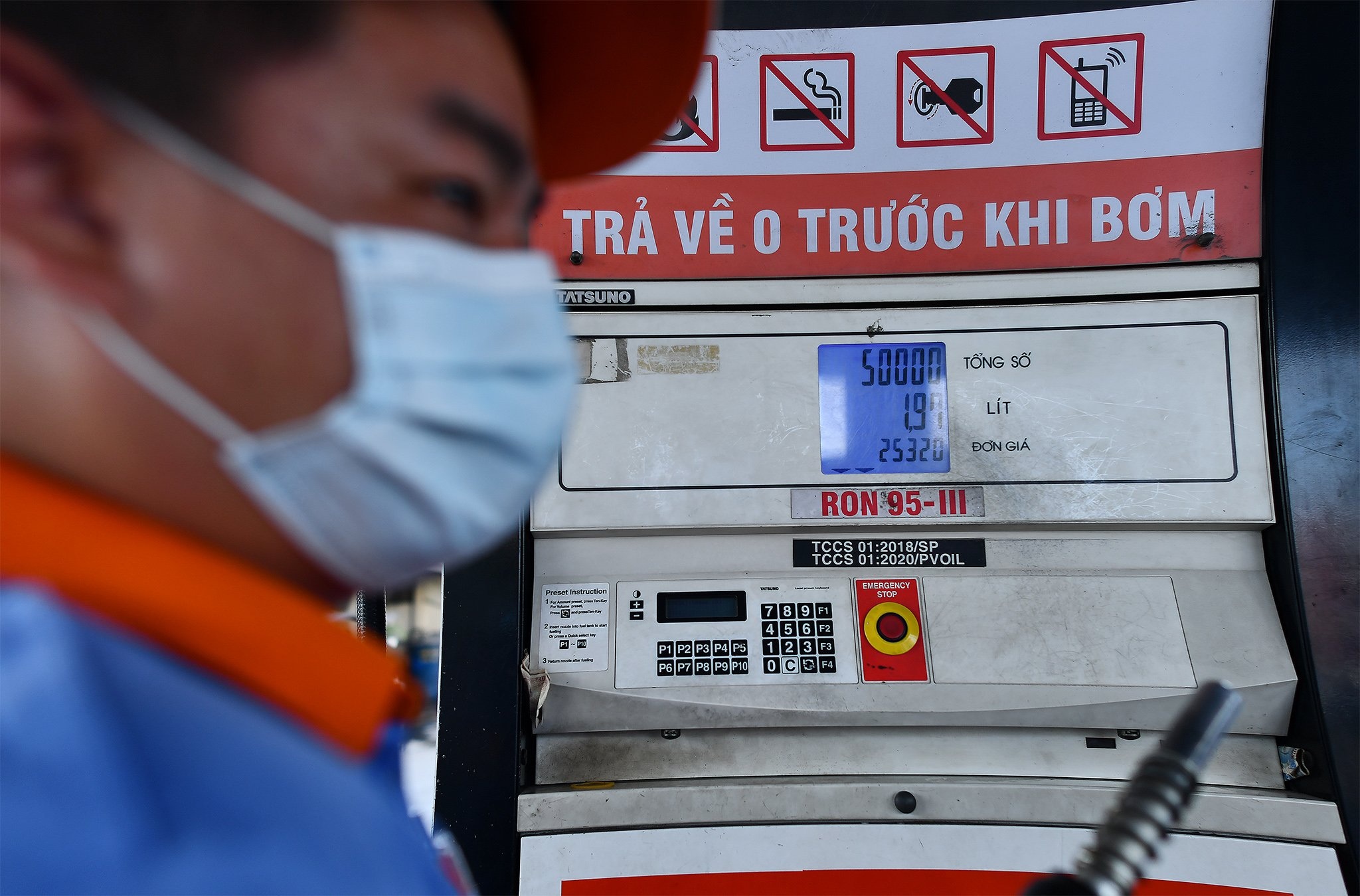 Sau dieu chinh gia, TP.HCM van con tinh trang thieu xang hinh anh