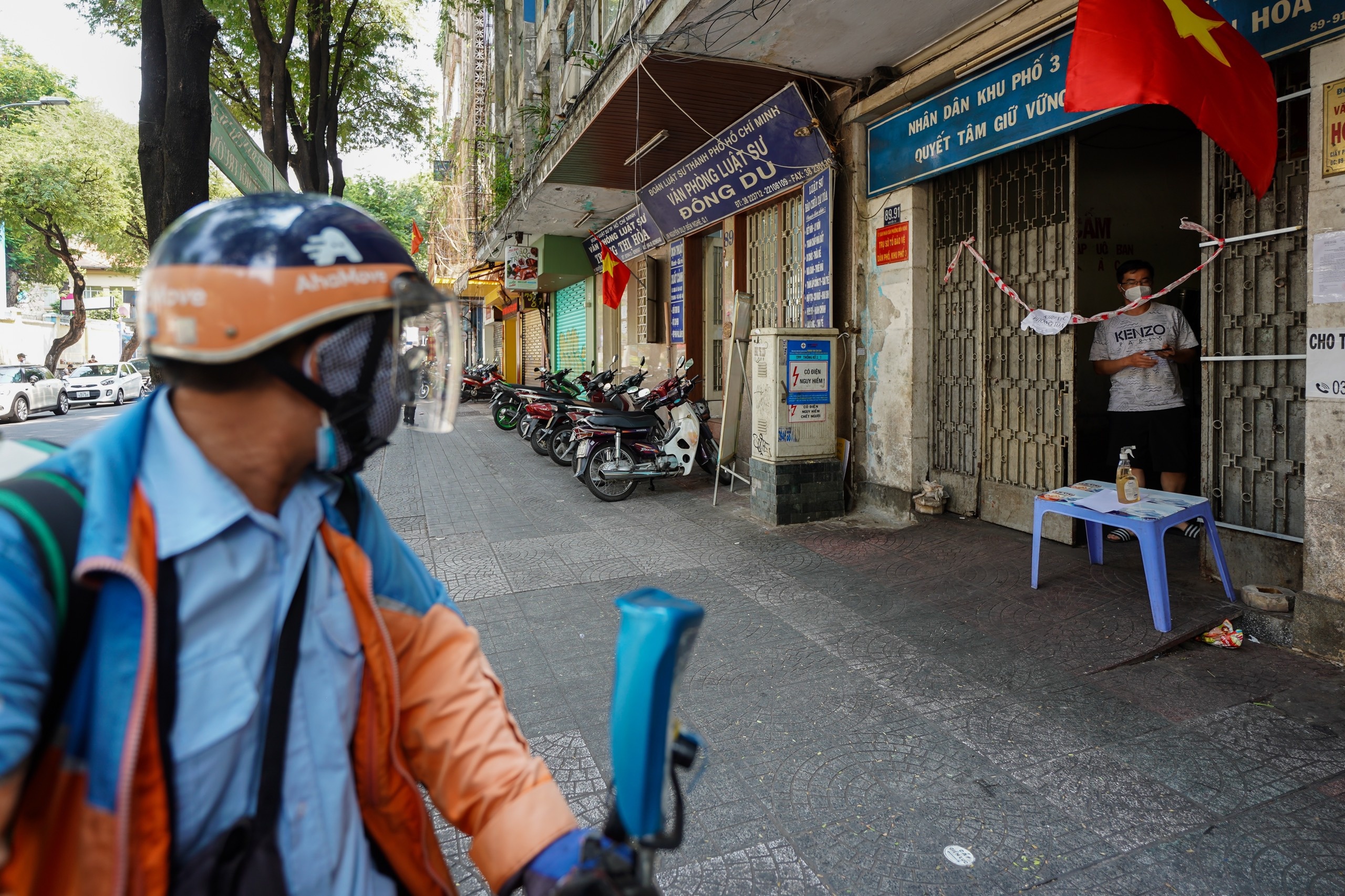 phong tỏa chung cư TP.HCM ảnh 2 phong toa chung cu TP.HCM anh 2