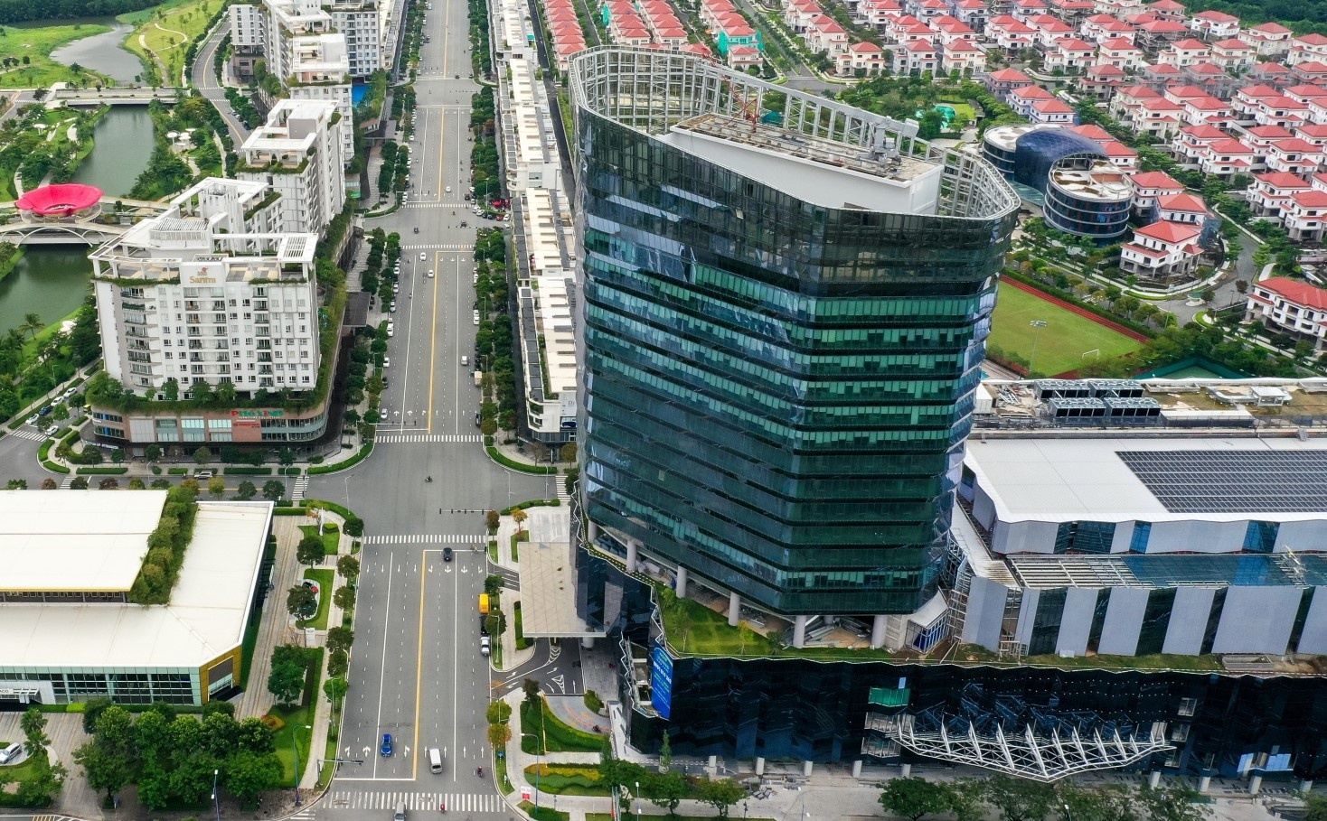 TP.HCM dat muc tieu la thi truong tai chinh so 2 ASEAN, sau Singapore hinh anh