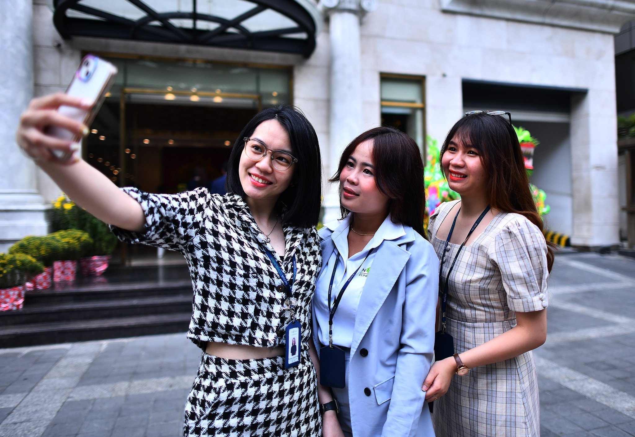 TP.HCM chi con 4 phuong 'vung cam' hinh anh