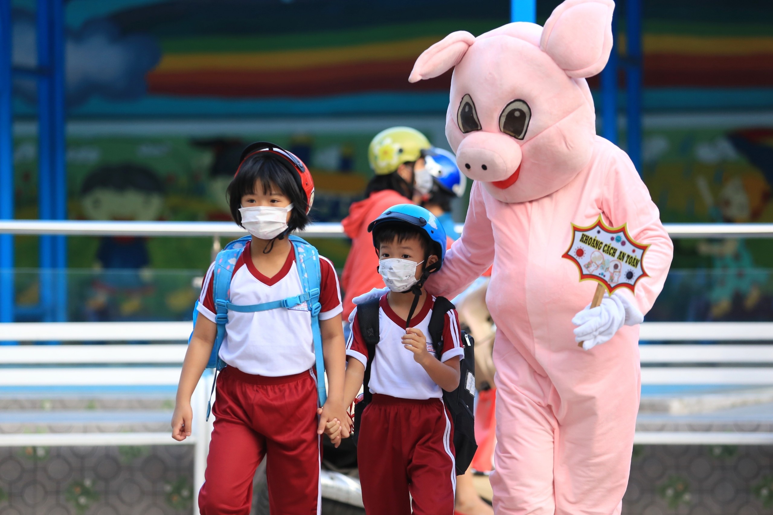 cho tre F1 toi truong anh 2