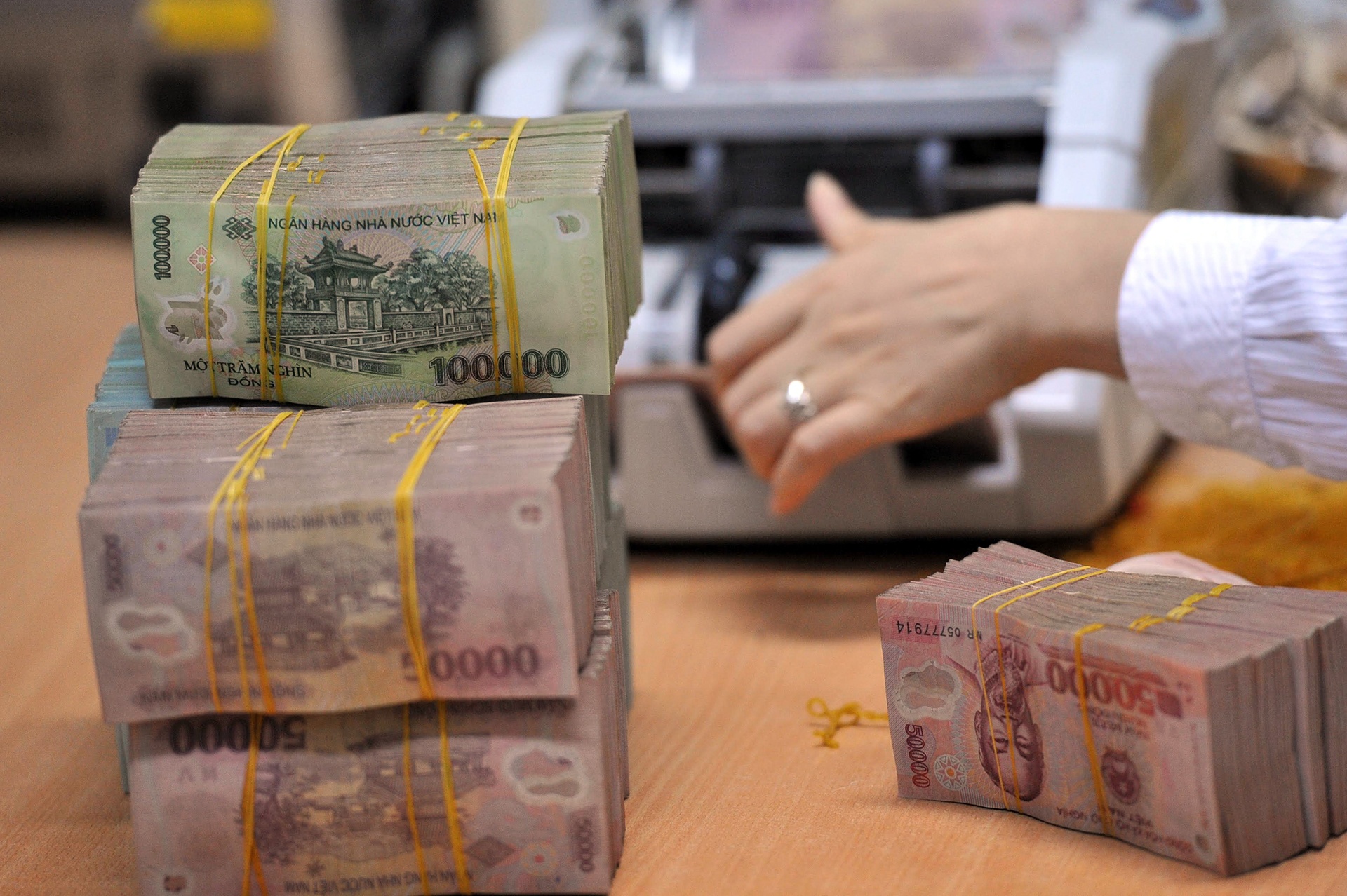 Gan nua nam, hon 900.000 nguoi dan TP.HCM chua nhan tien ho tro dot 3 hinh anh