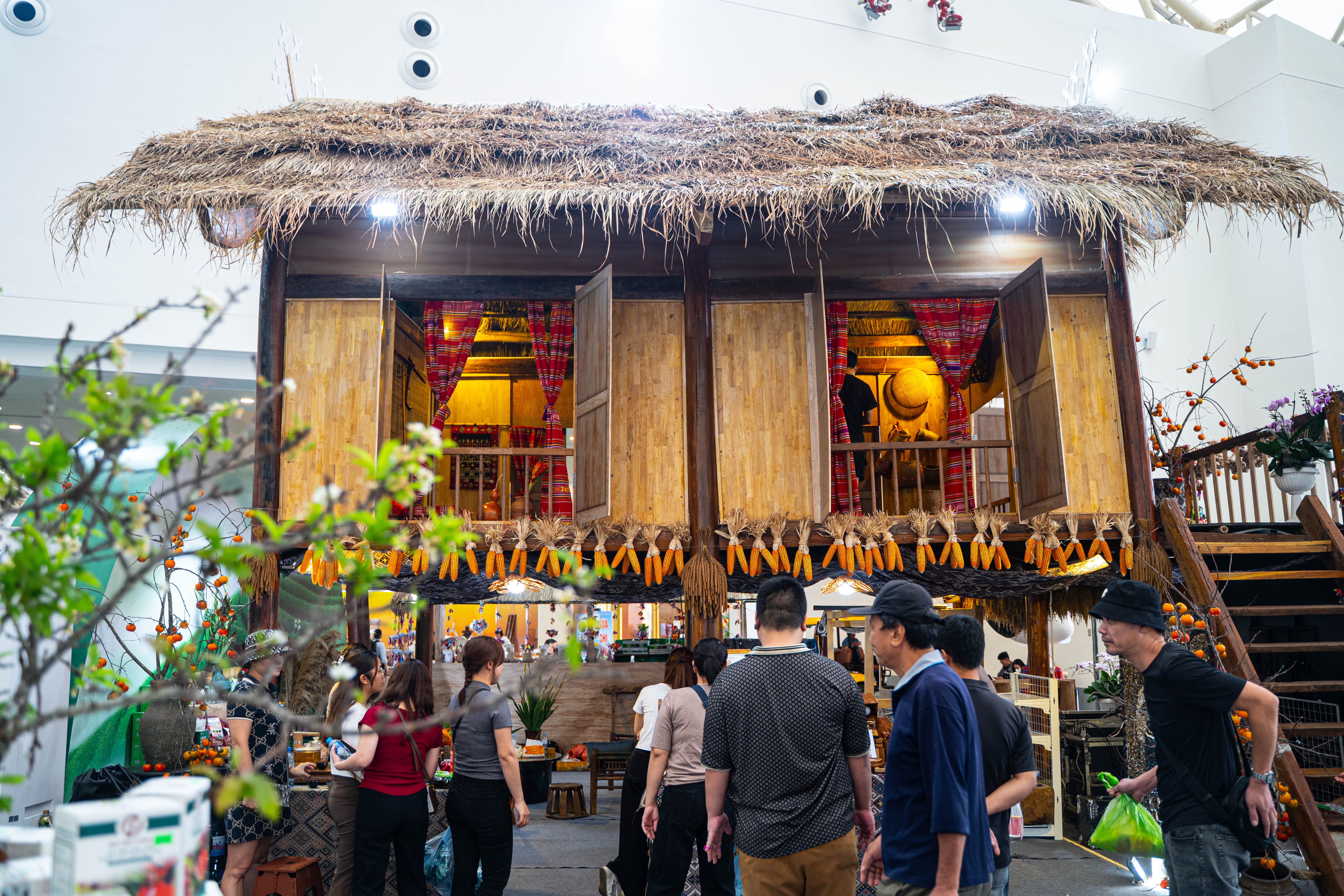 Siêu hội chợ ảnh 6 Sieu hoi cho anh 6